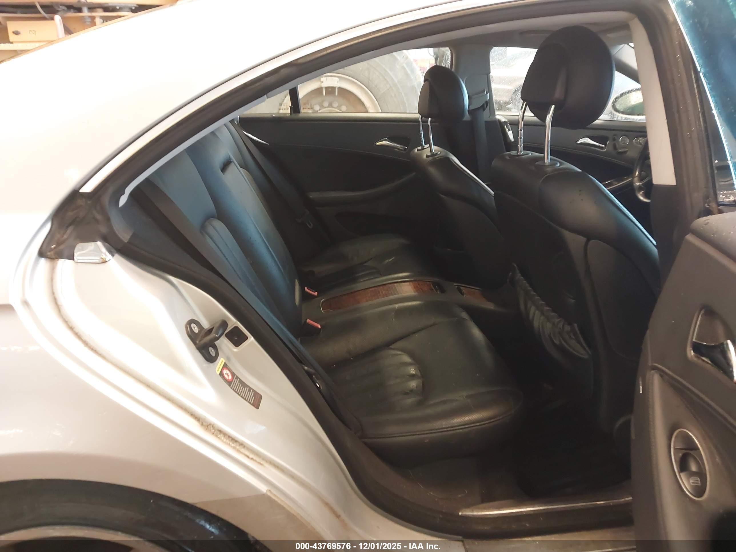 MERCEDES-BENZ CLS image 8