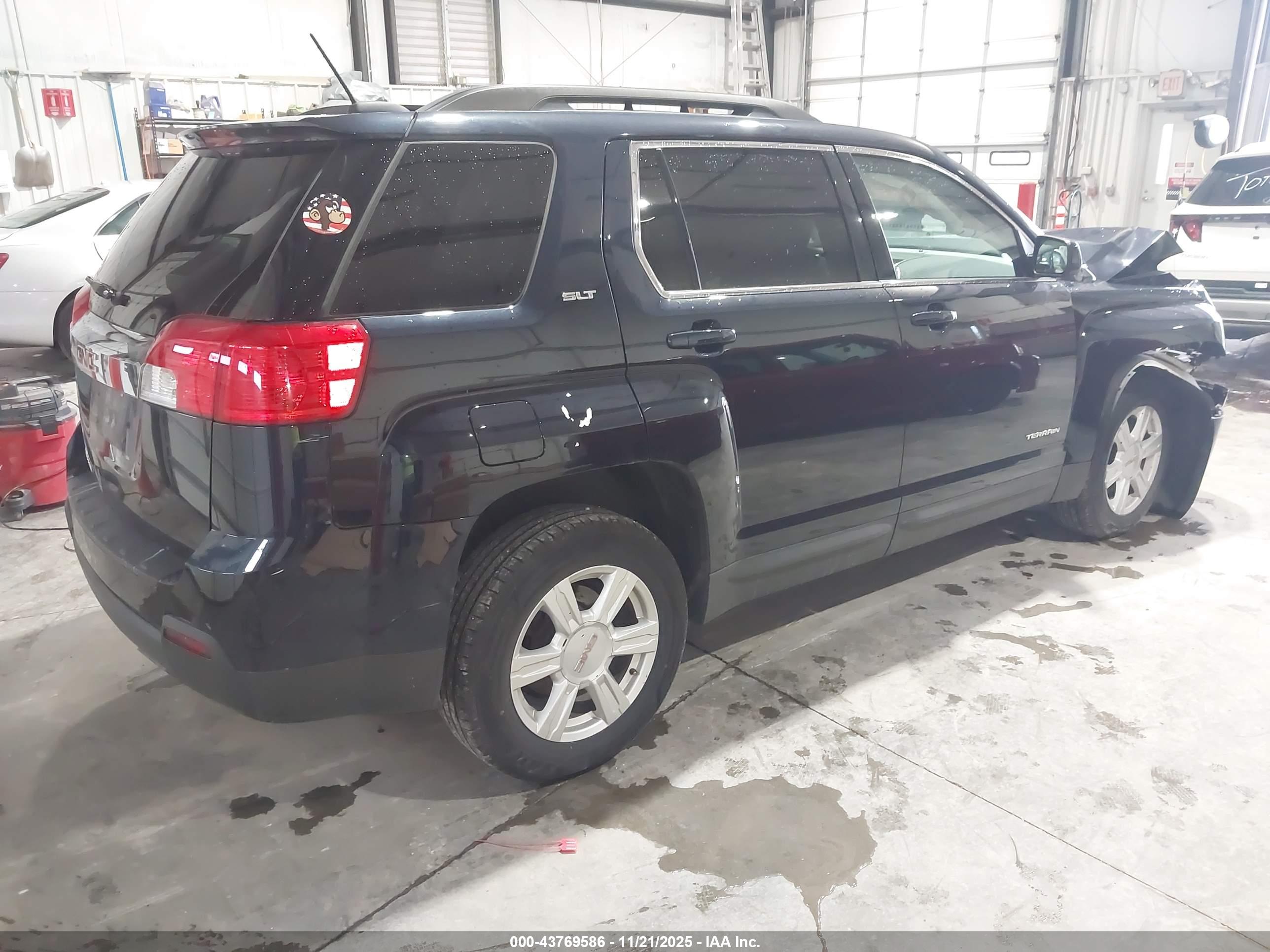 GMC TERRAIN image 4