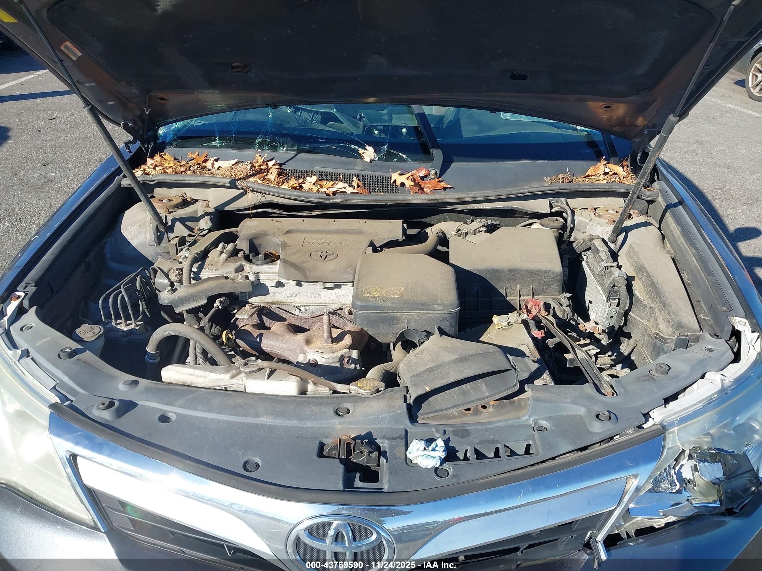 TOYOTA CAMRY image 10