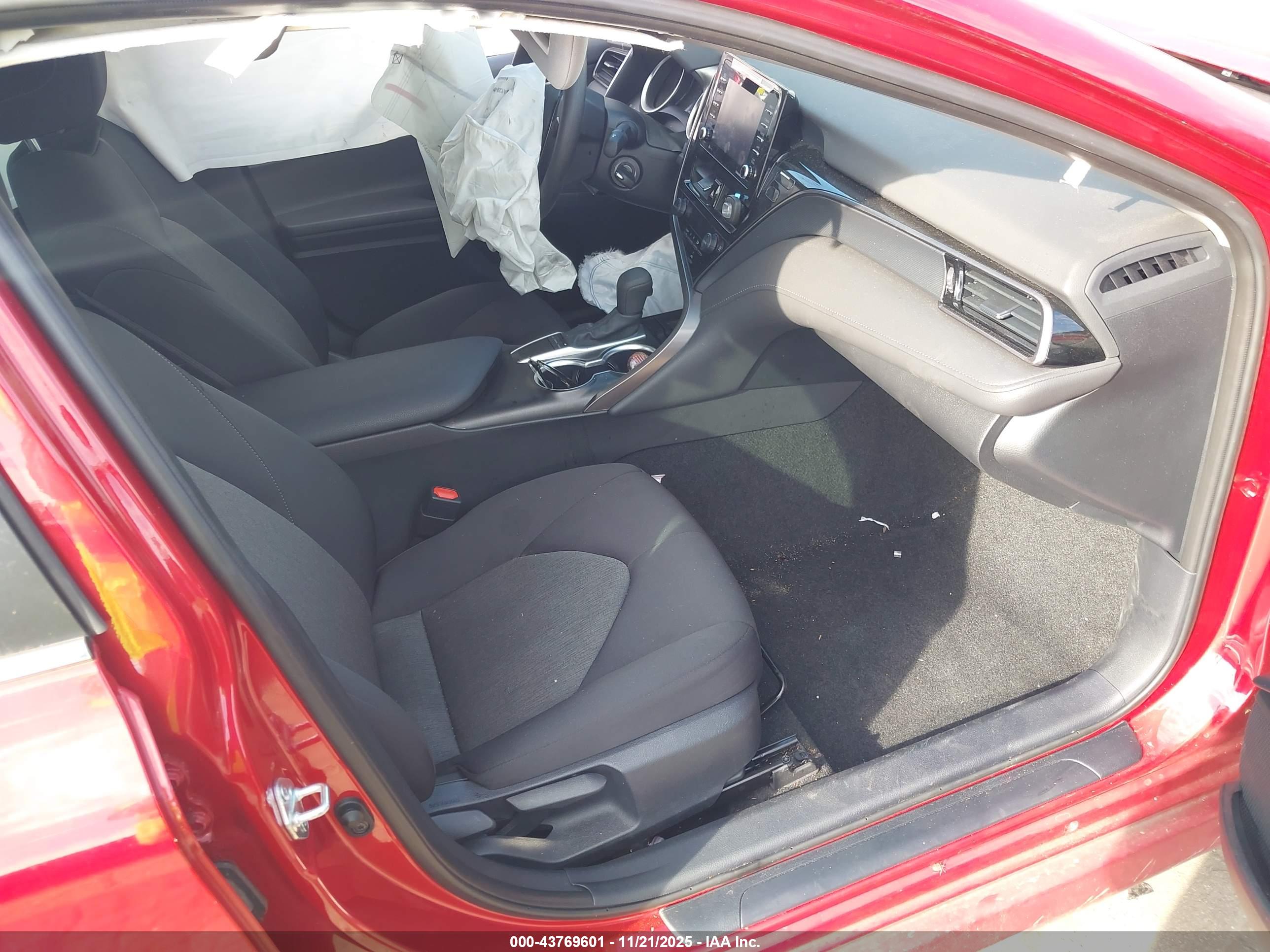TOYOTA CAMRY image 5