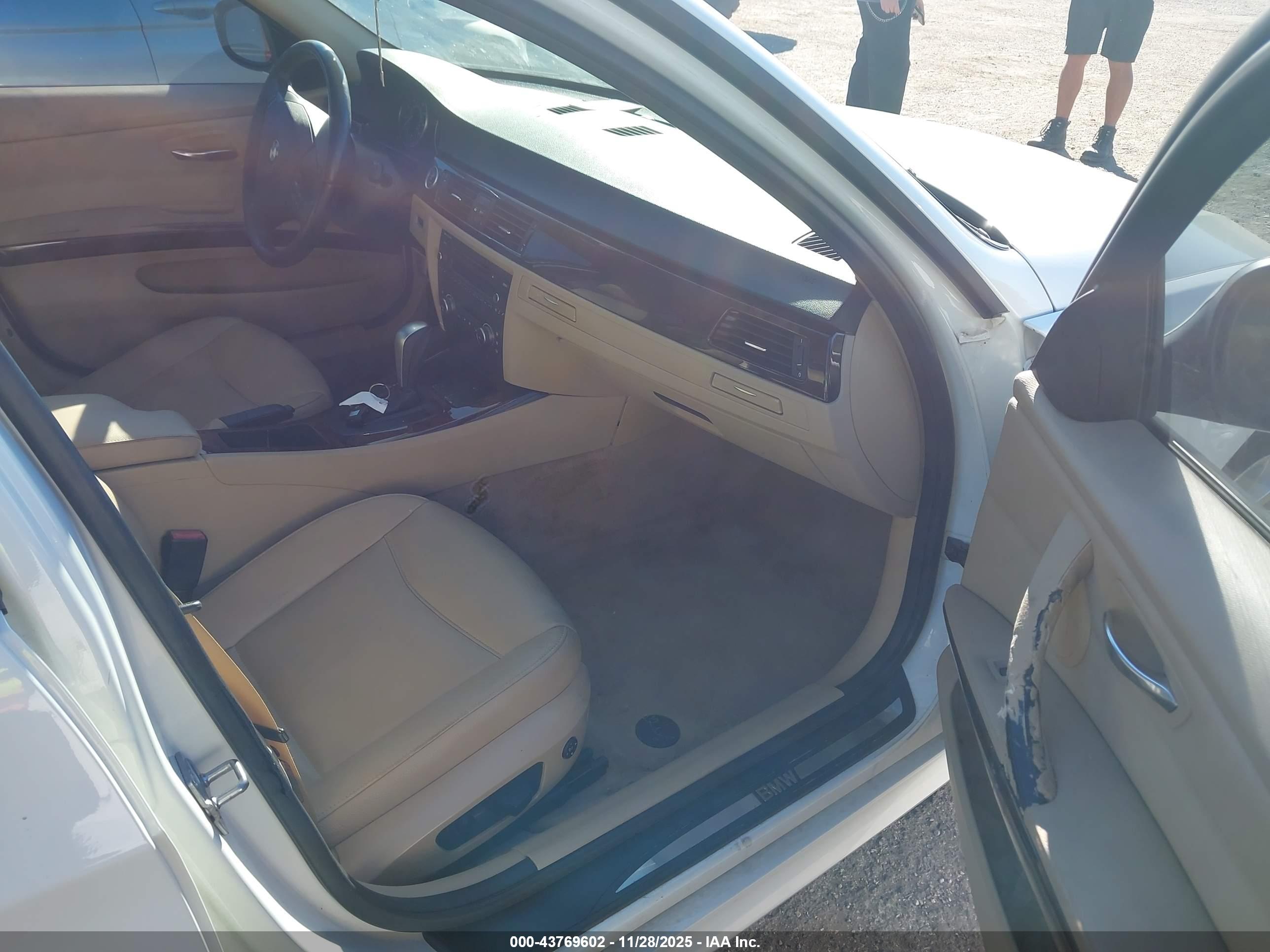 BMW 328I image 5