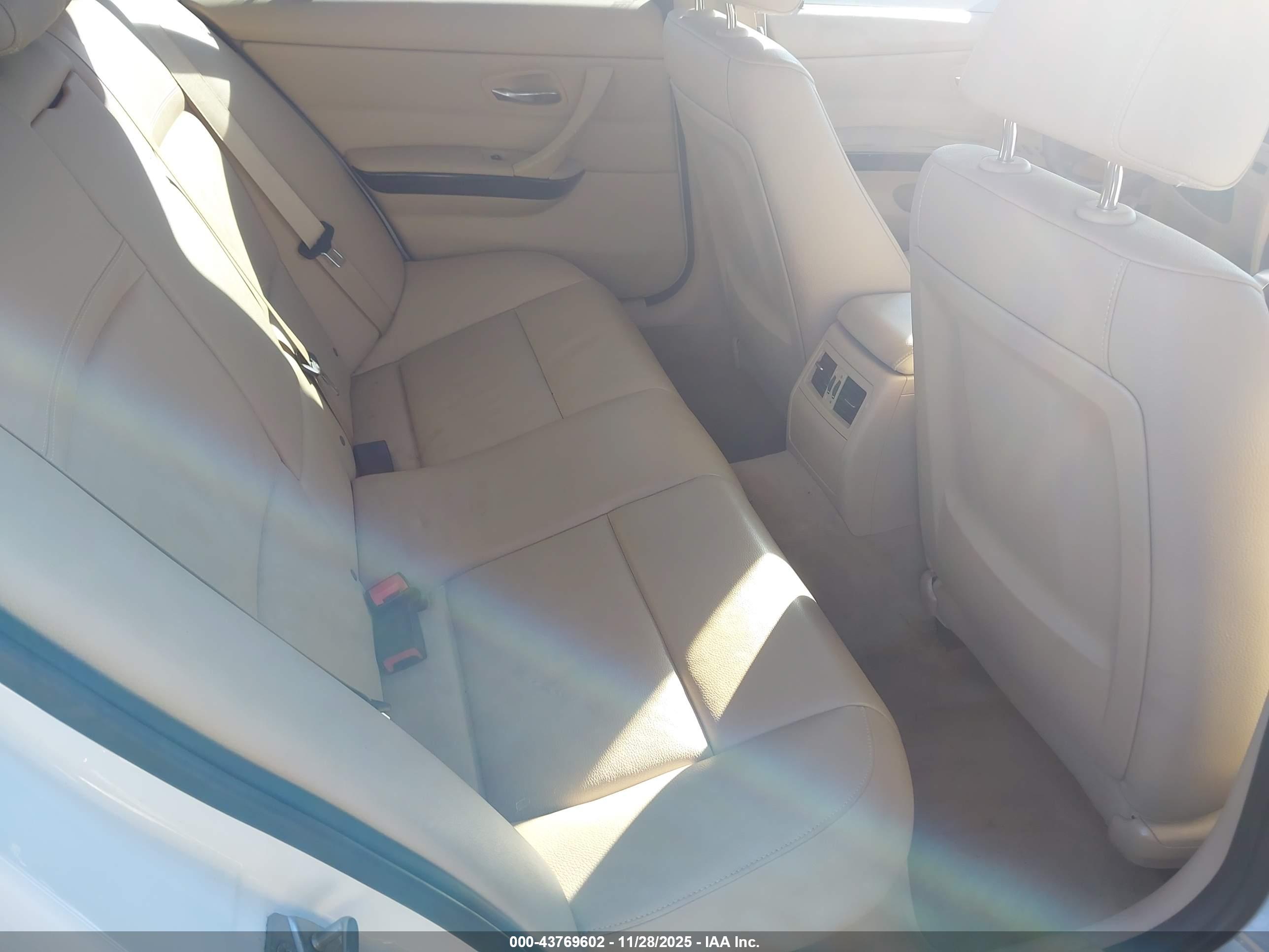 BMW 328I image 8