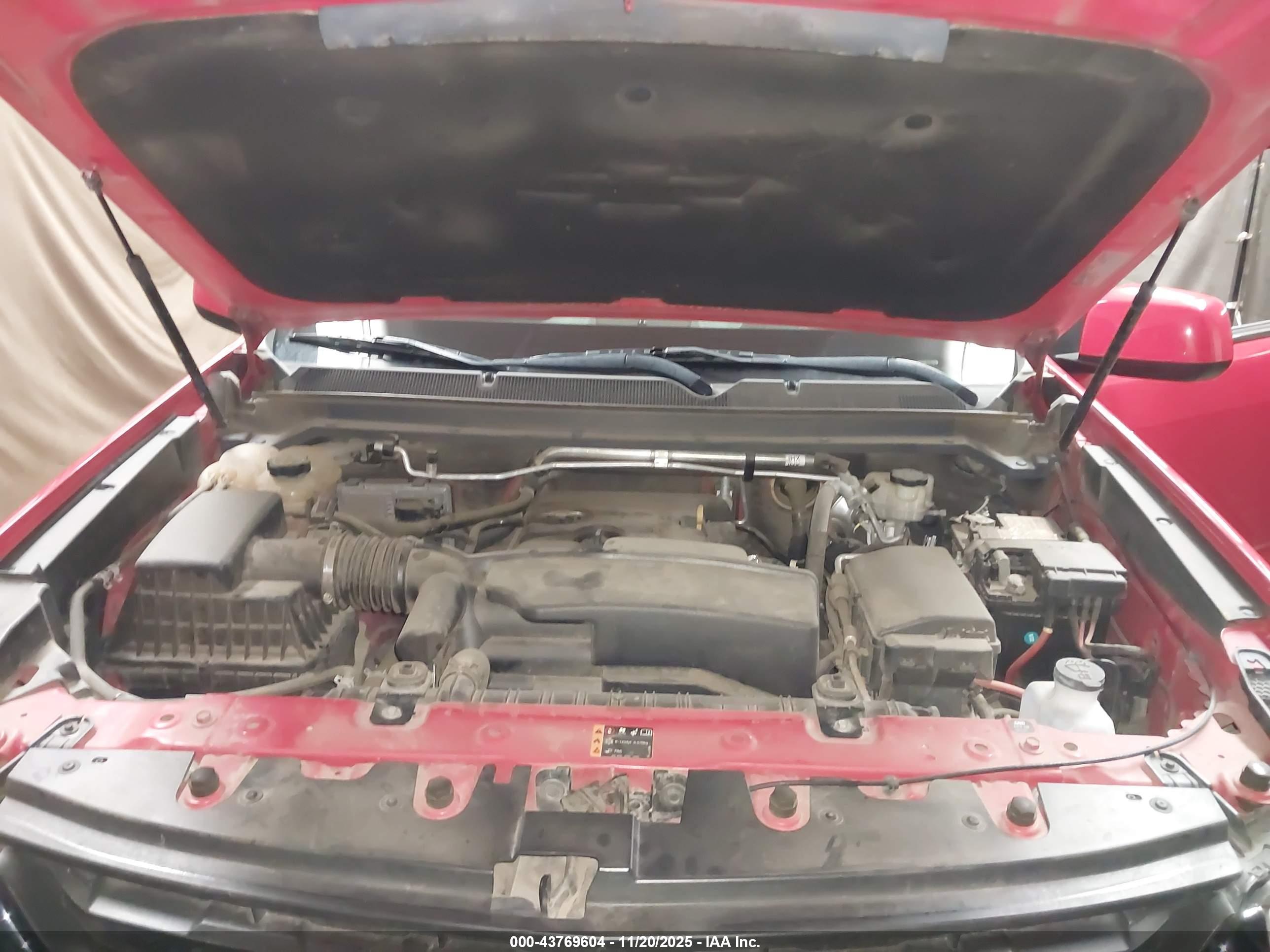 CHEVROLET COLORADO image 10