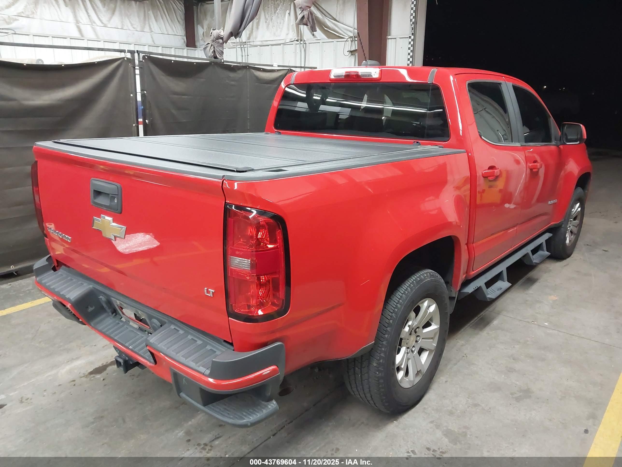 CHEVROLET COLORADO image 4