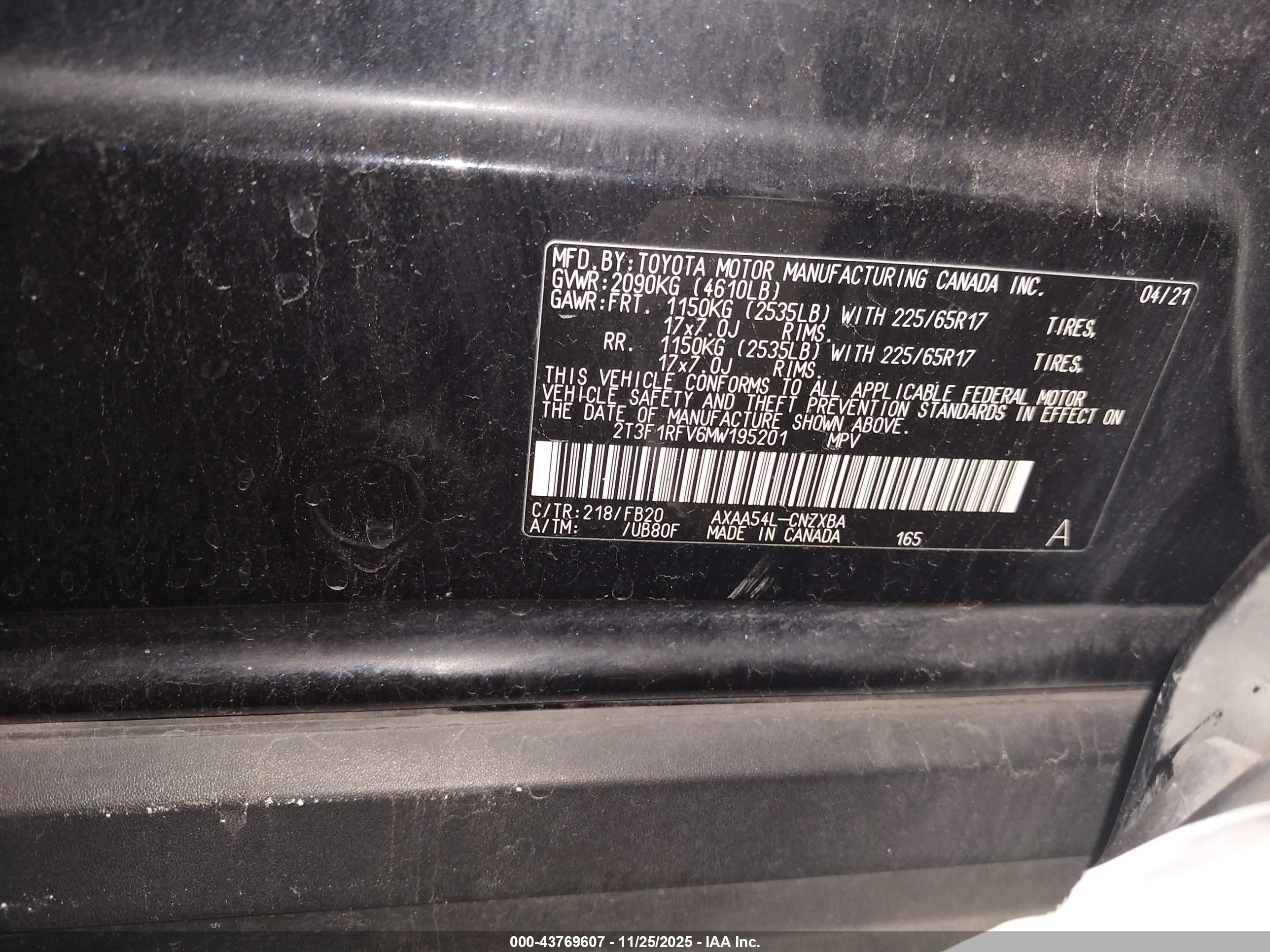 TOYOTA RAV4 image 9