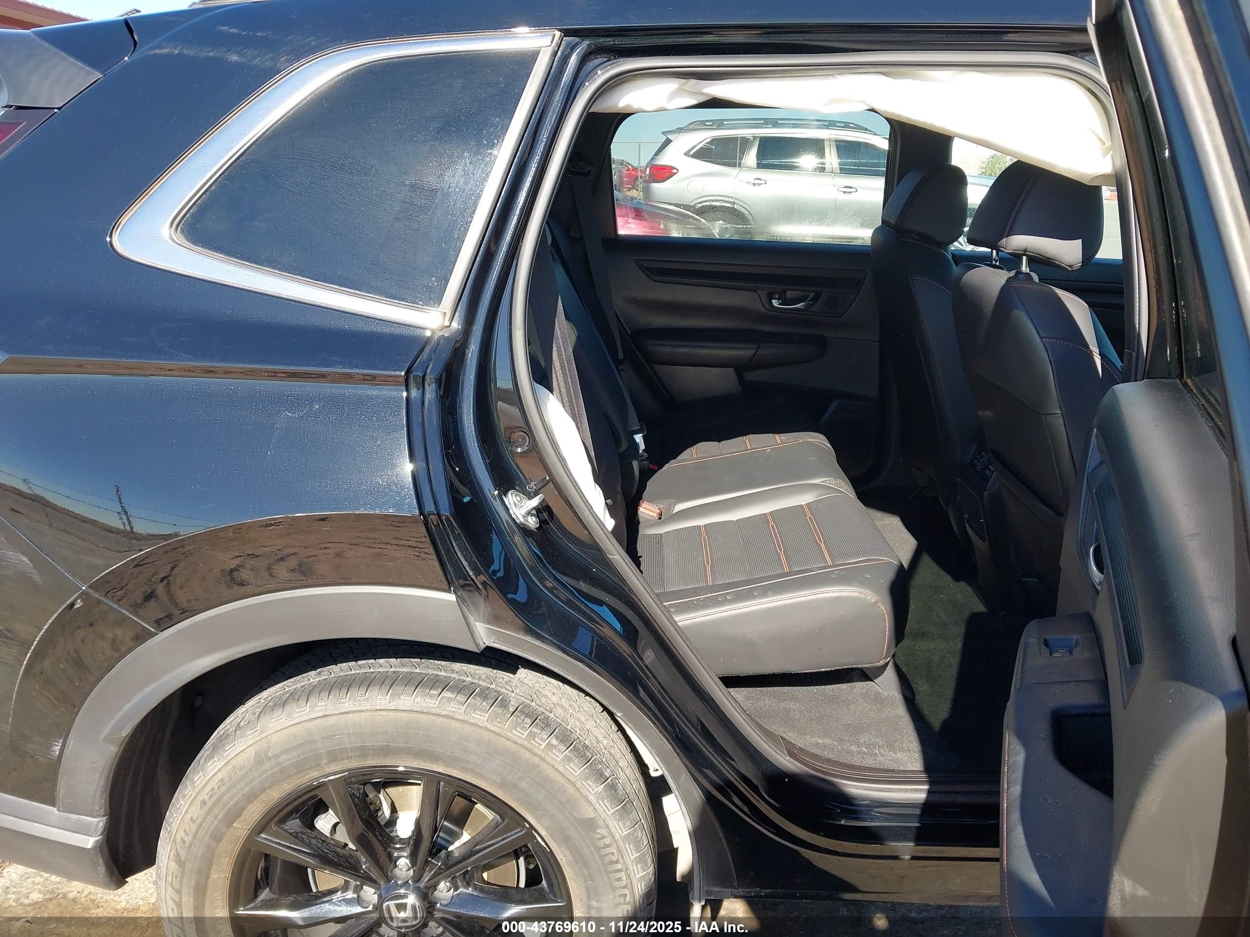 HONDA CR-V image 8