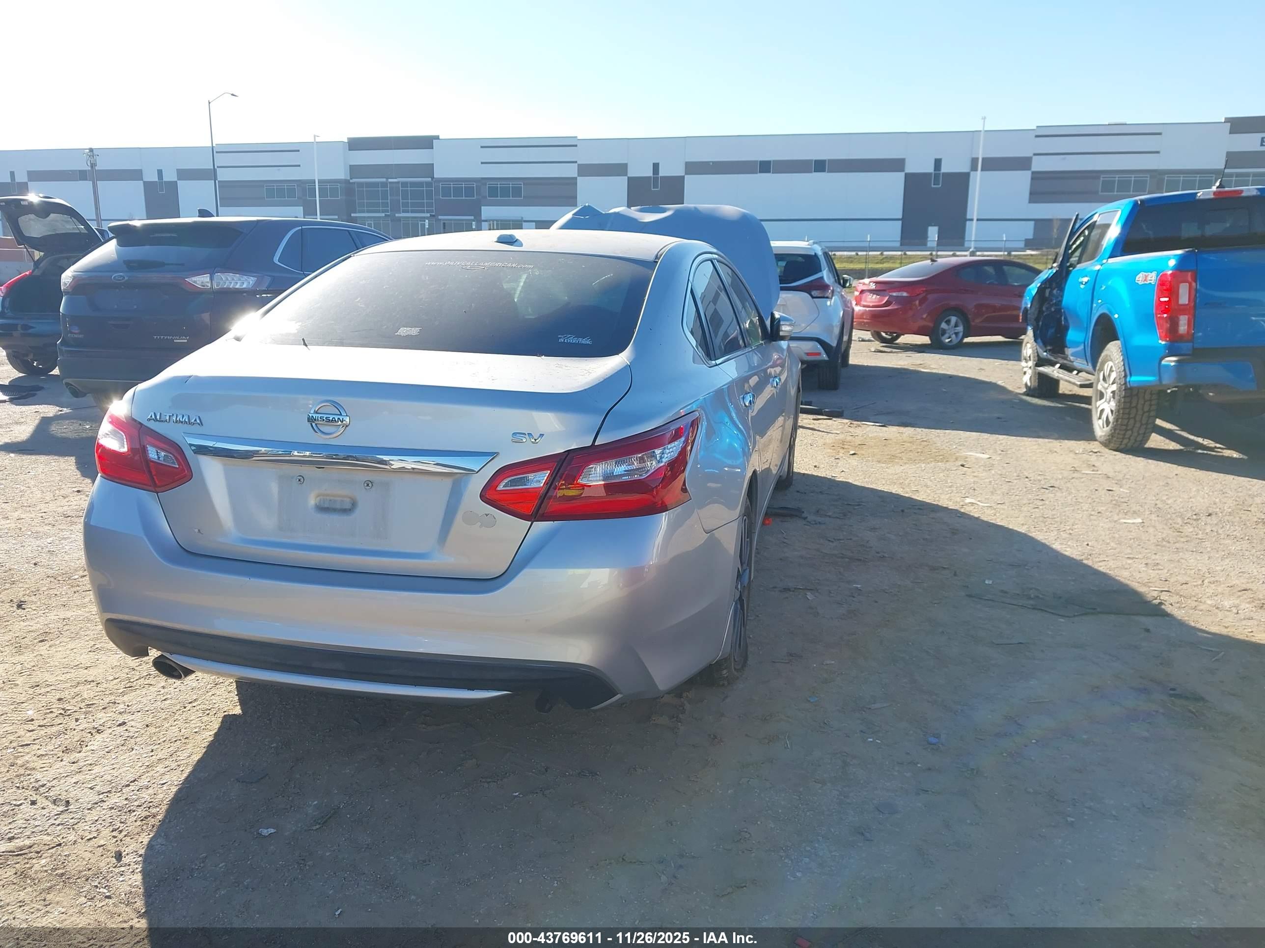NISSAN ALTIMA image 4