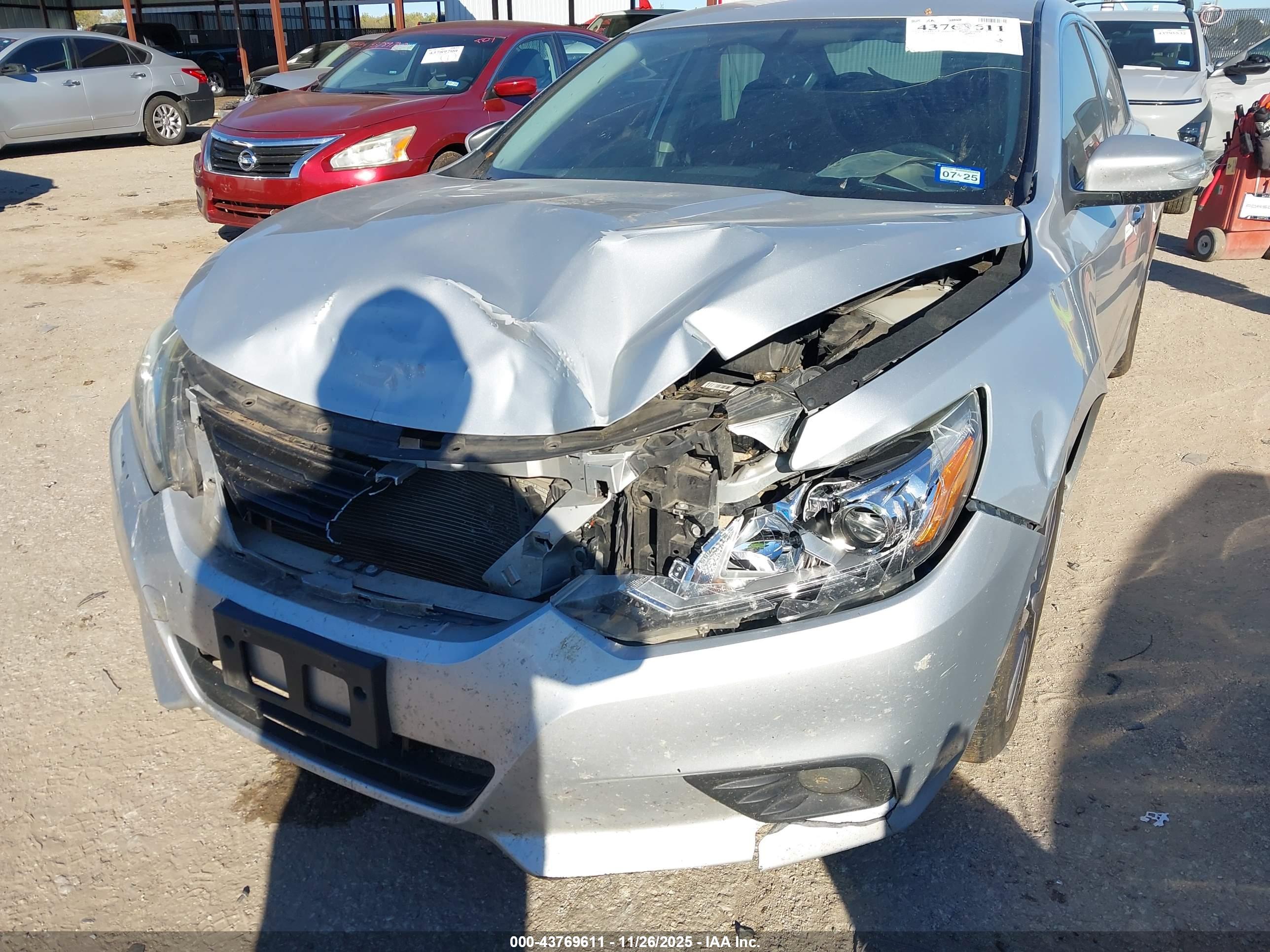 NISSAN ALTIMA image 6