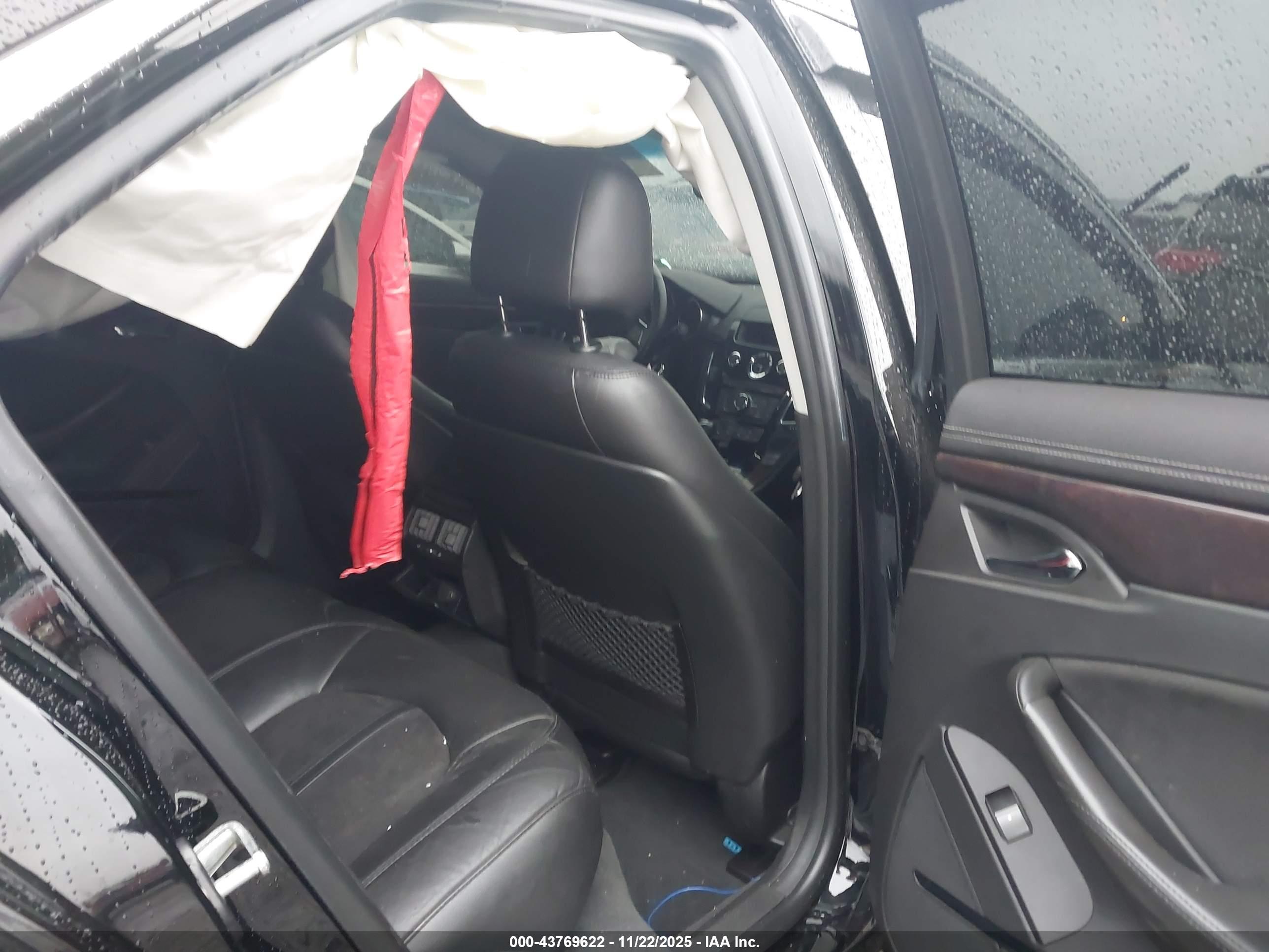 CADILLAC CTS-V image 8