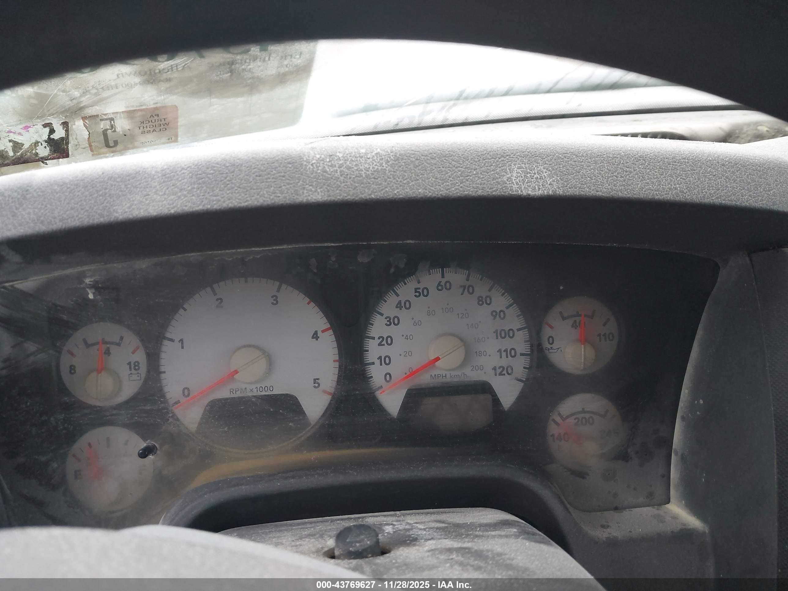 DODGE RAM image 6