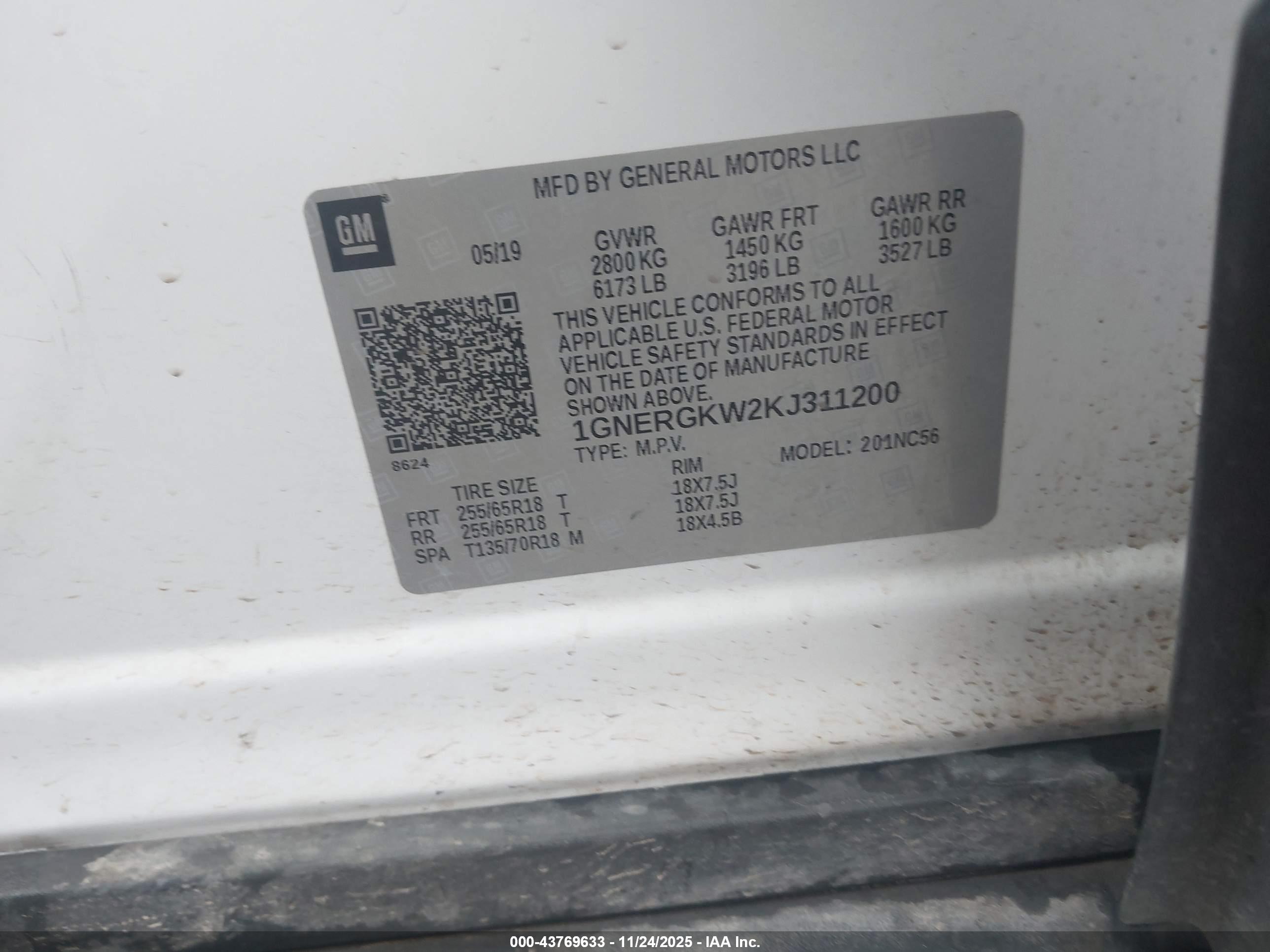CHEVROLET TRAVERSE image 9