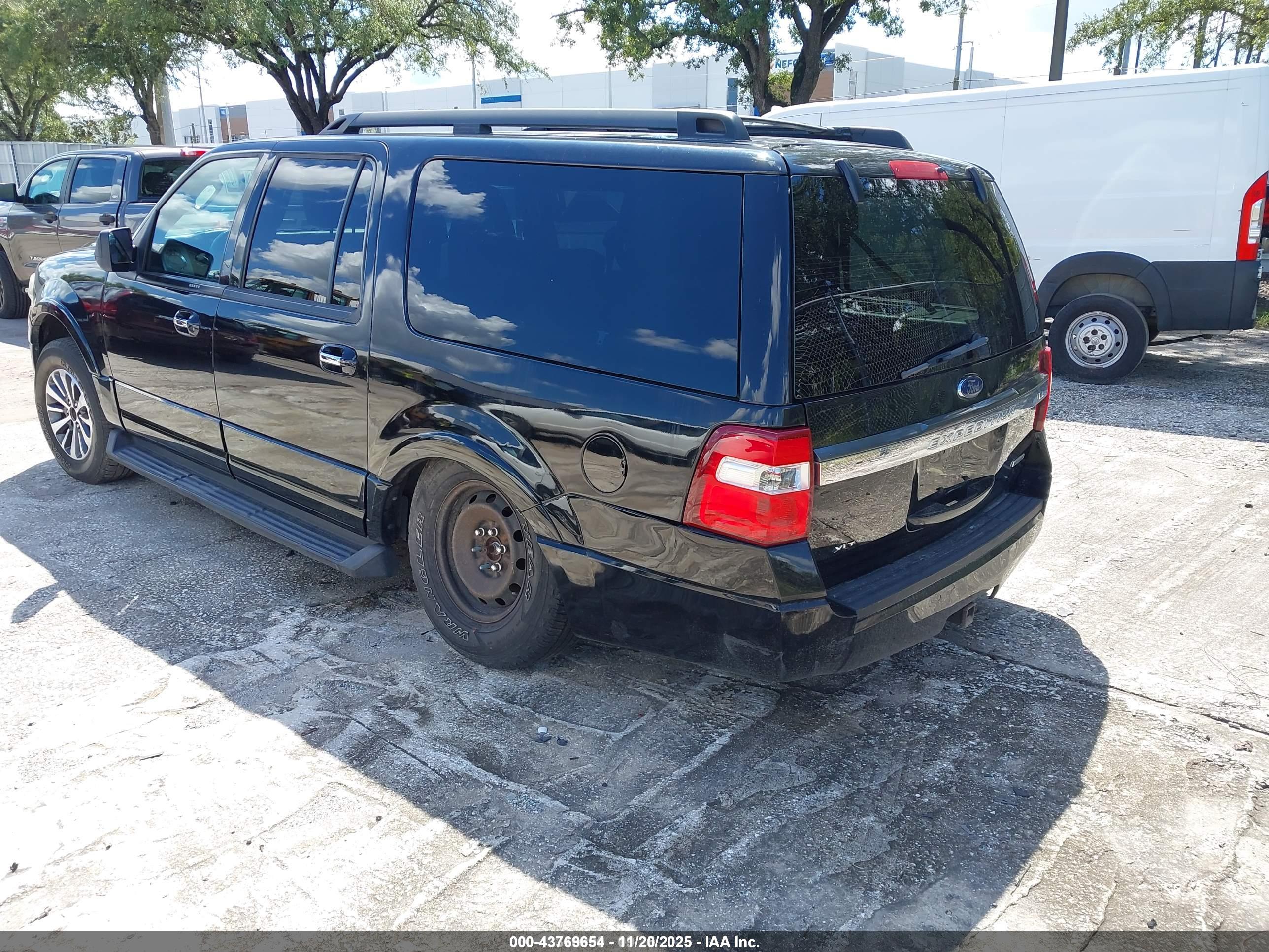 FORD EXPEDITION image 6