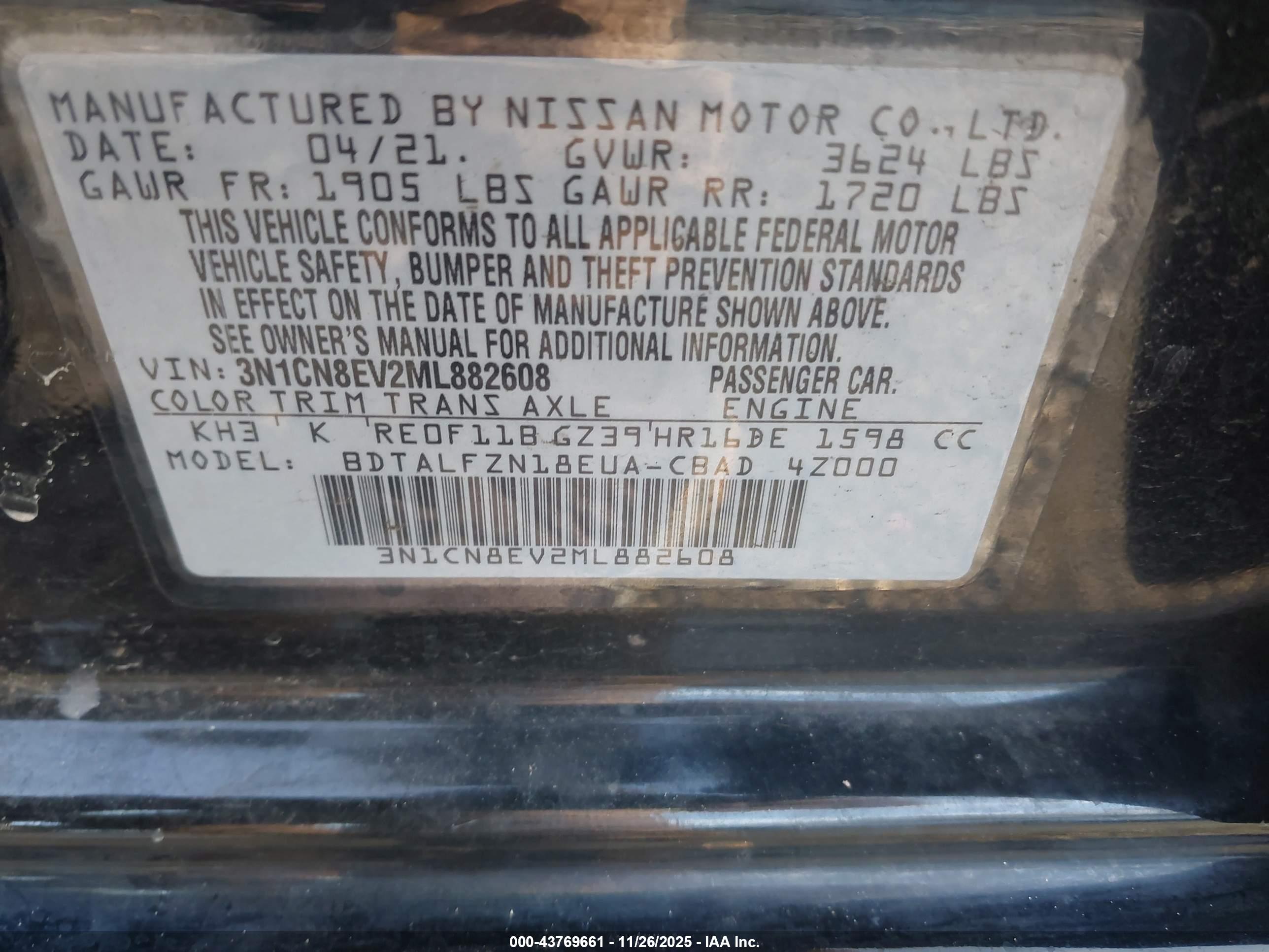 NISSAN VERSA image 9