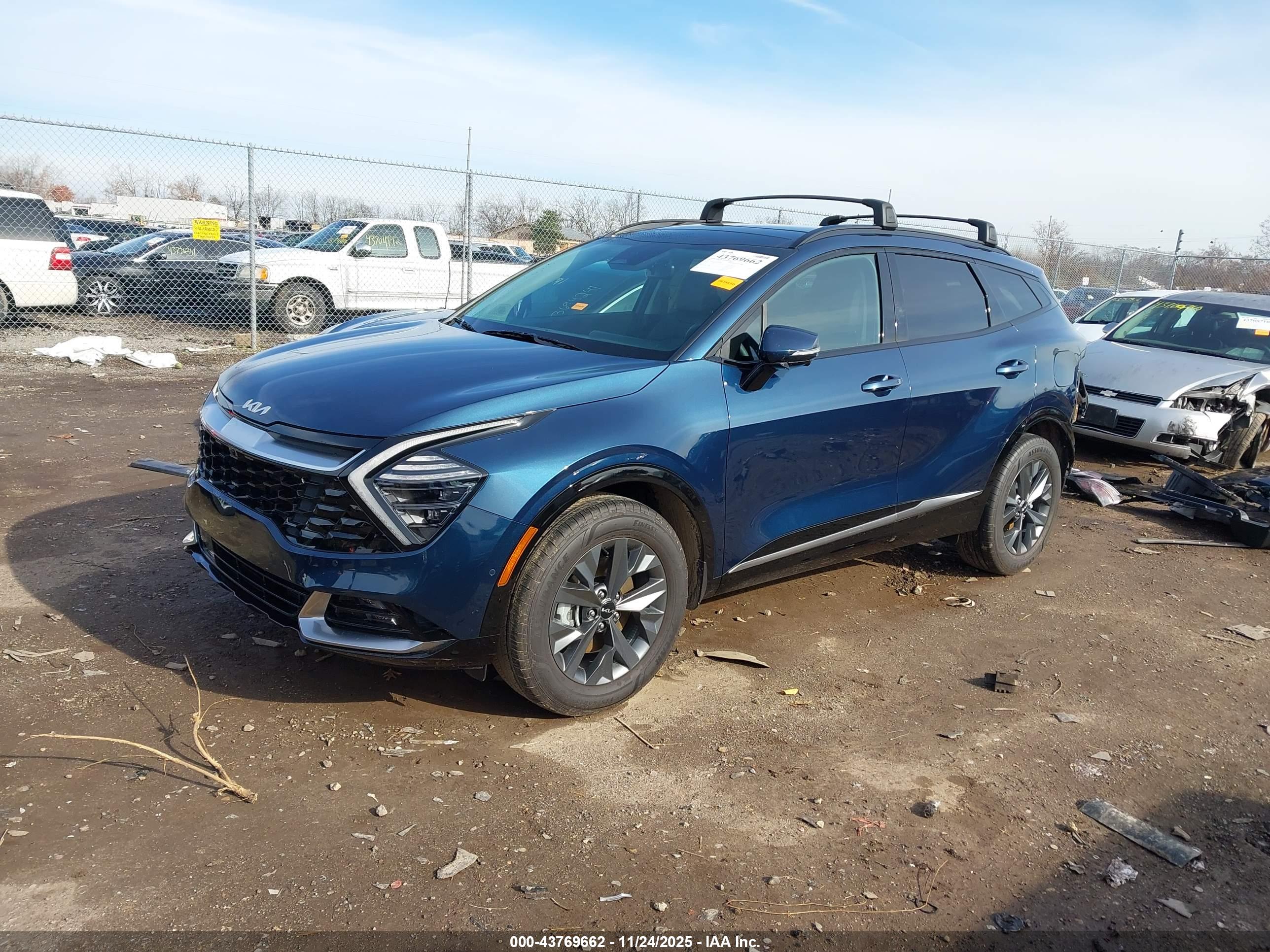 KIA SPORTAGE image 2