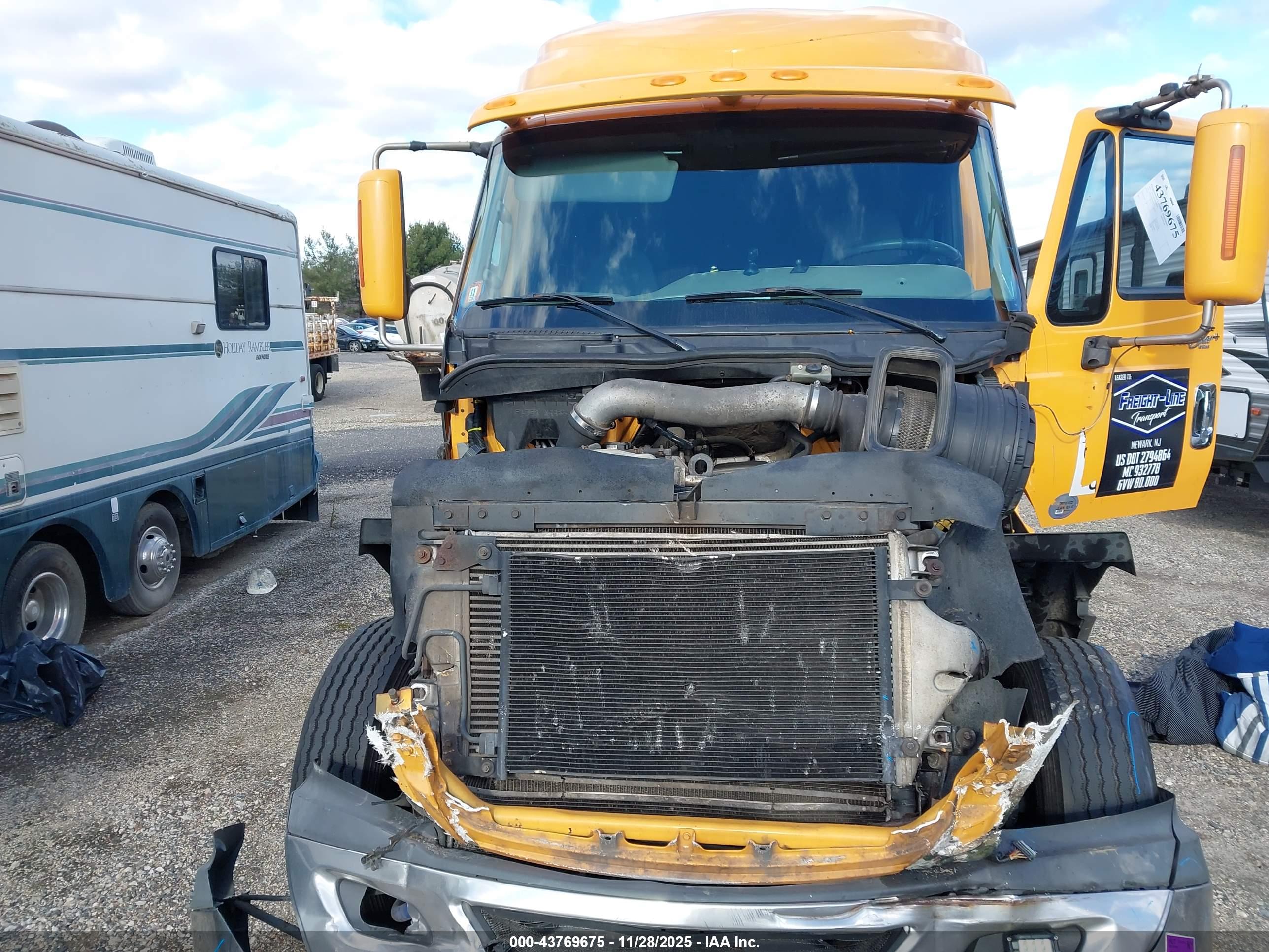 INTERNATIONAL PROSTAR image 10