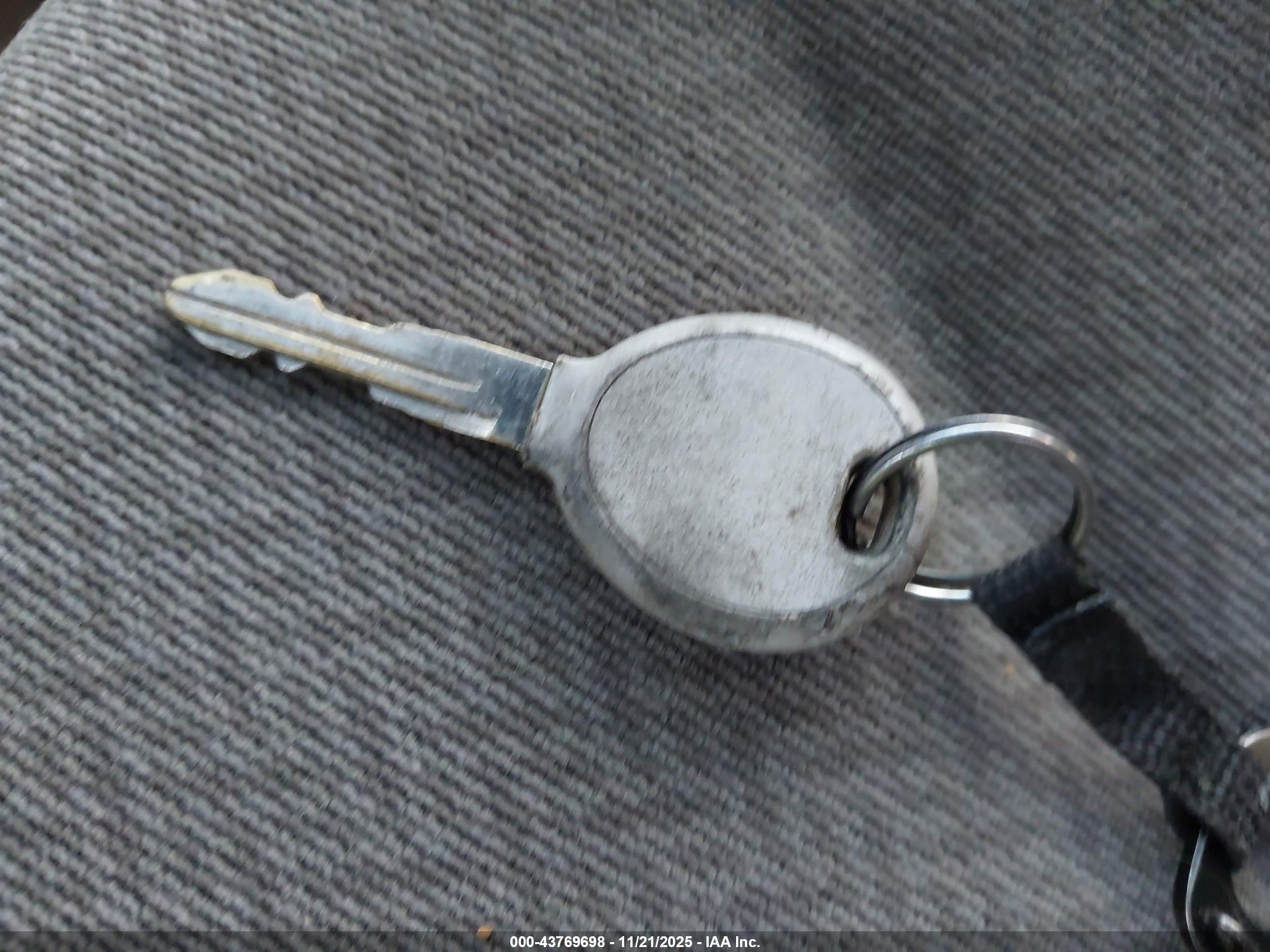CHRYSLER TOWN image 11