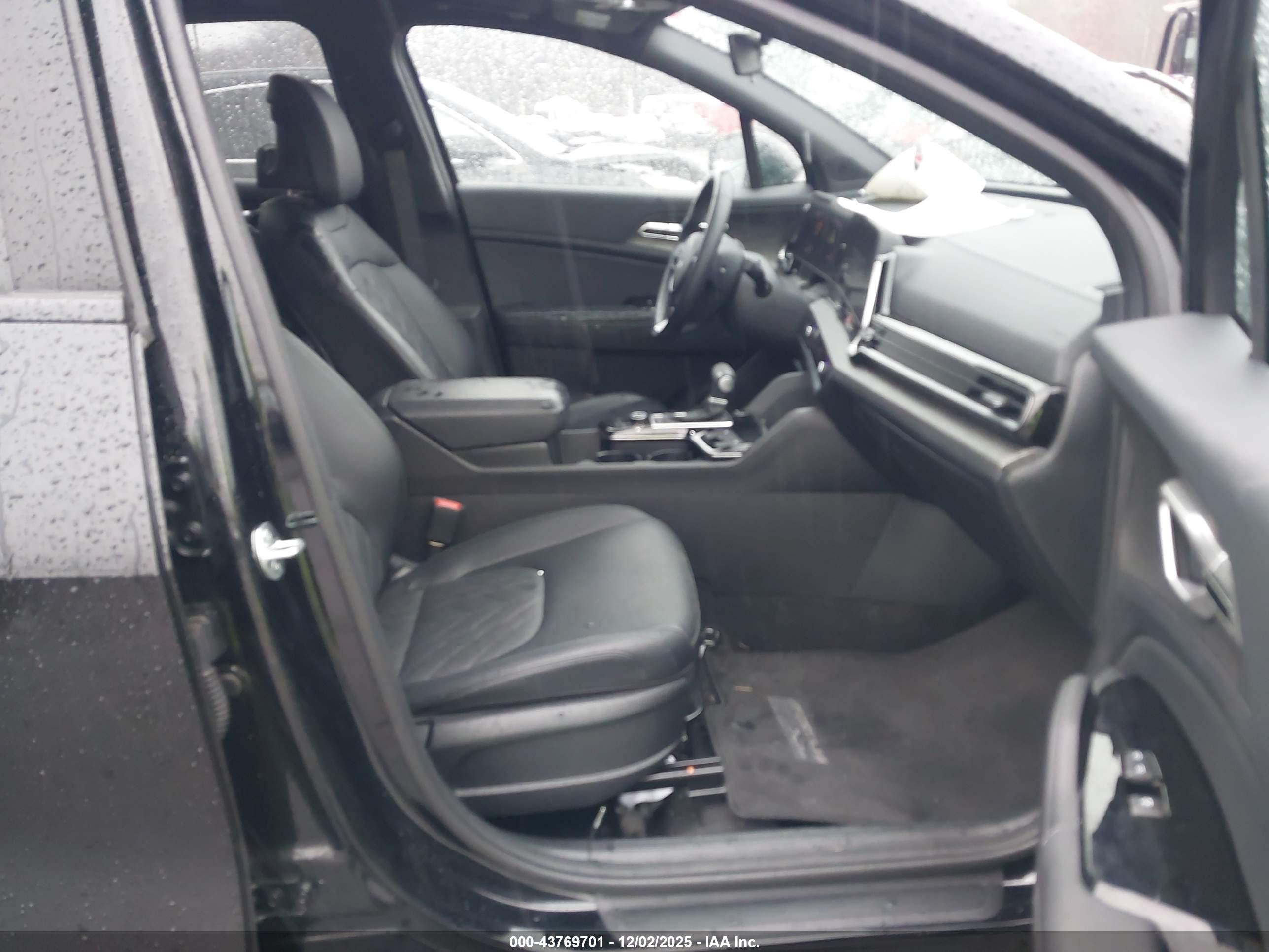 KIA SPORTAGE image 5