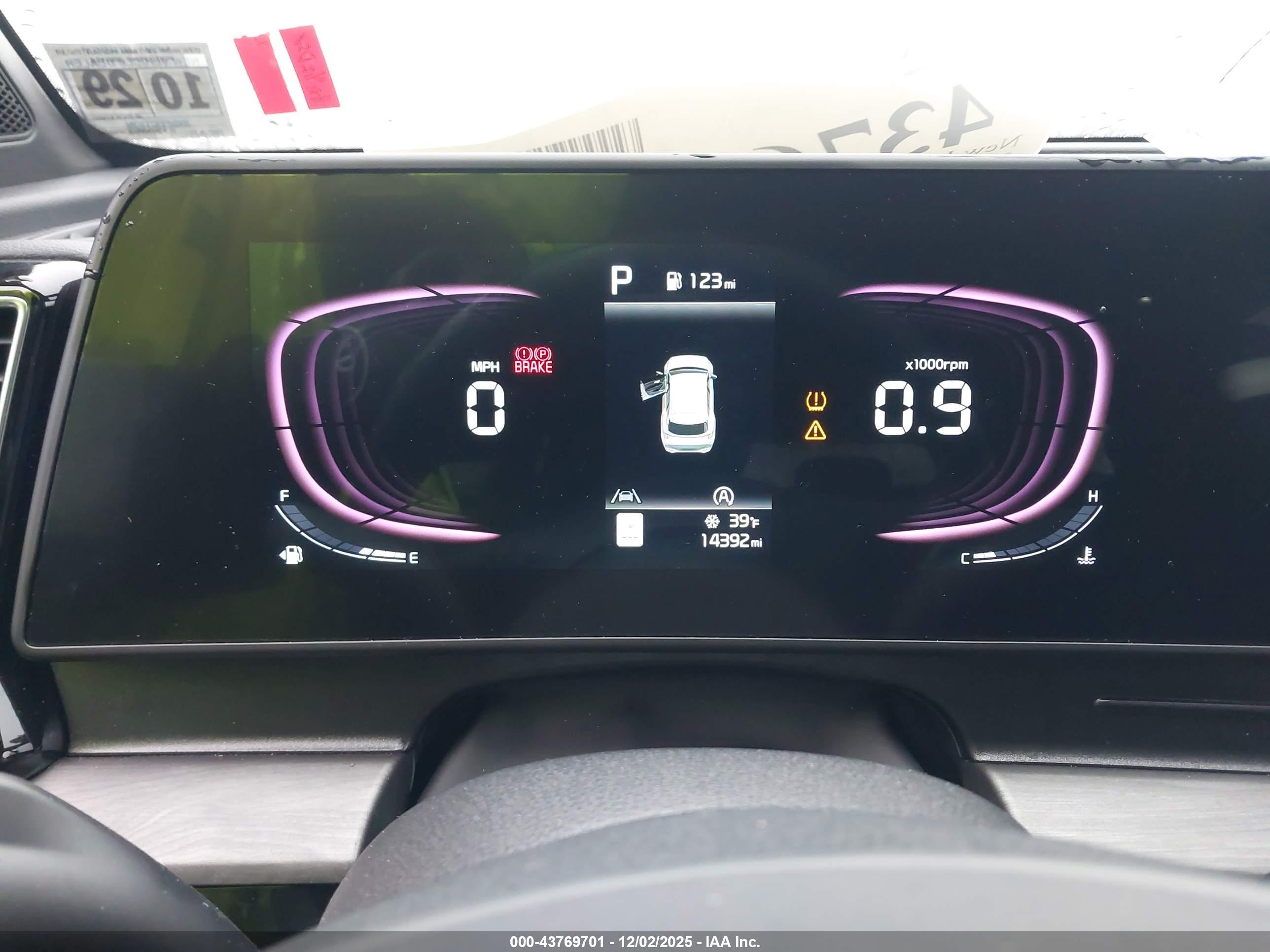KIA SPORTAGE image 7