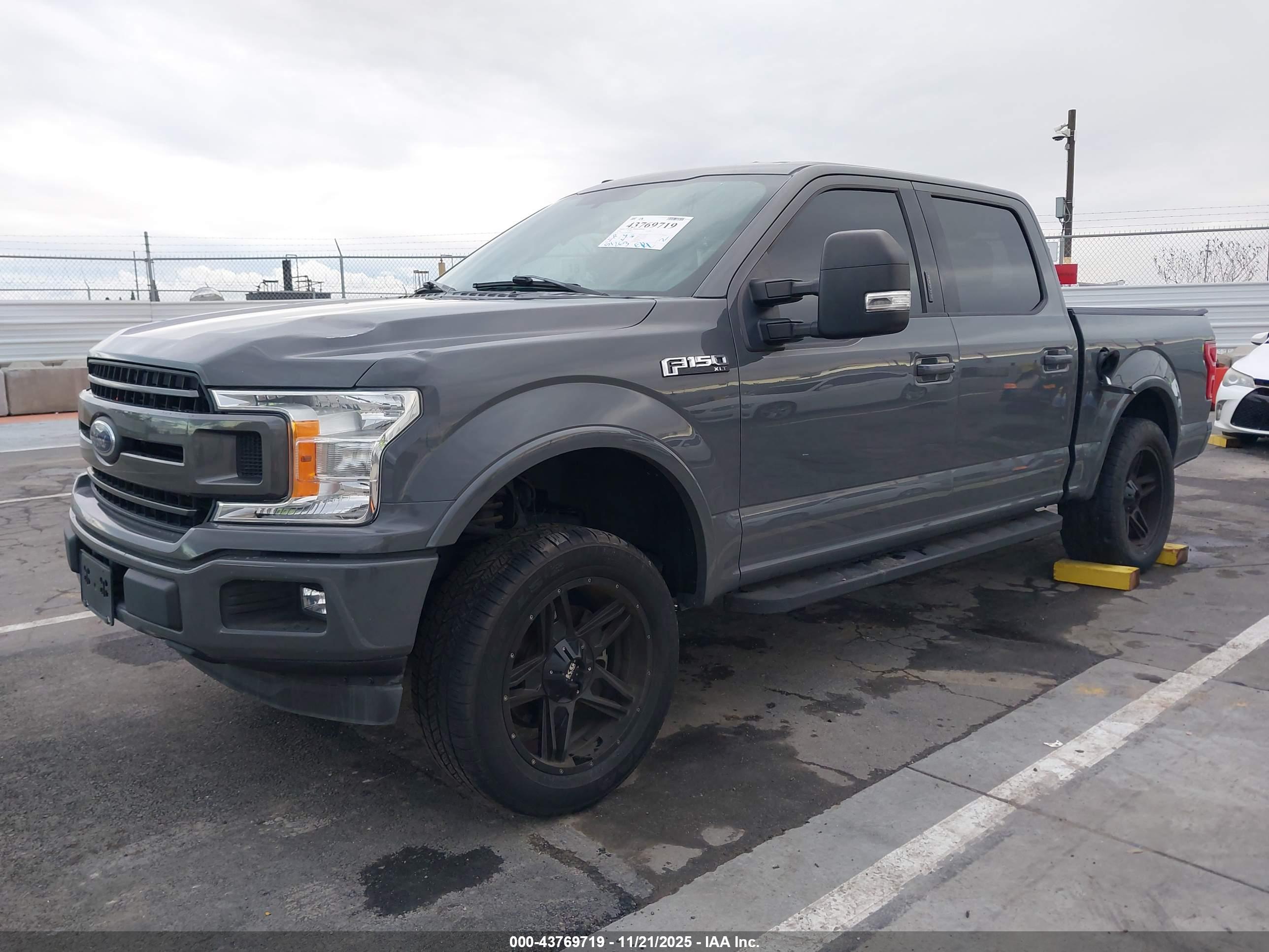 FORD F-150 image 2