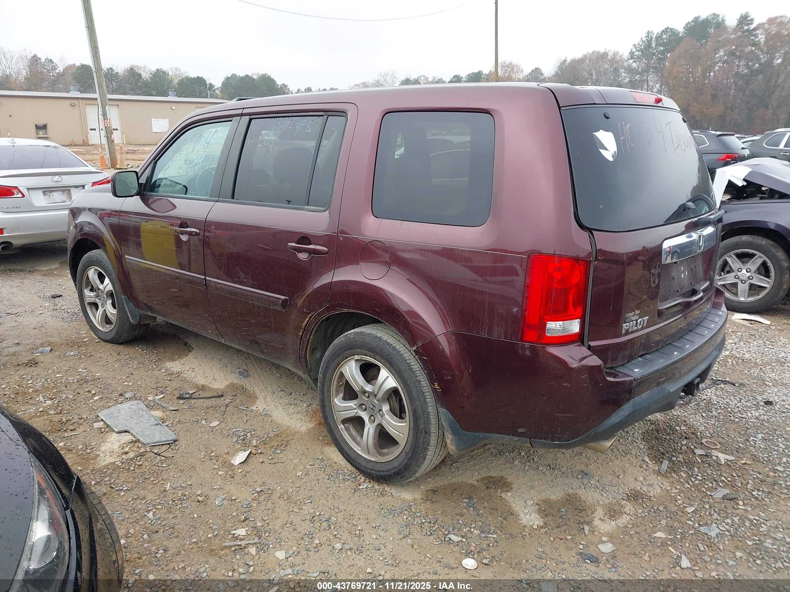 HONDA PILOT image 3