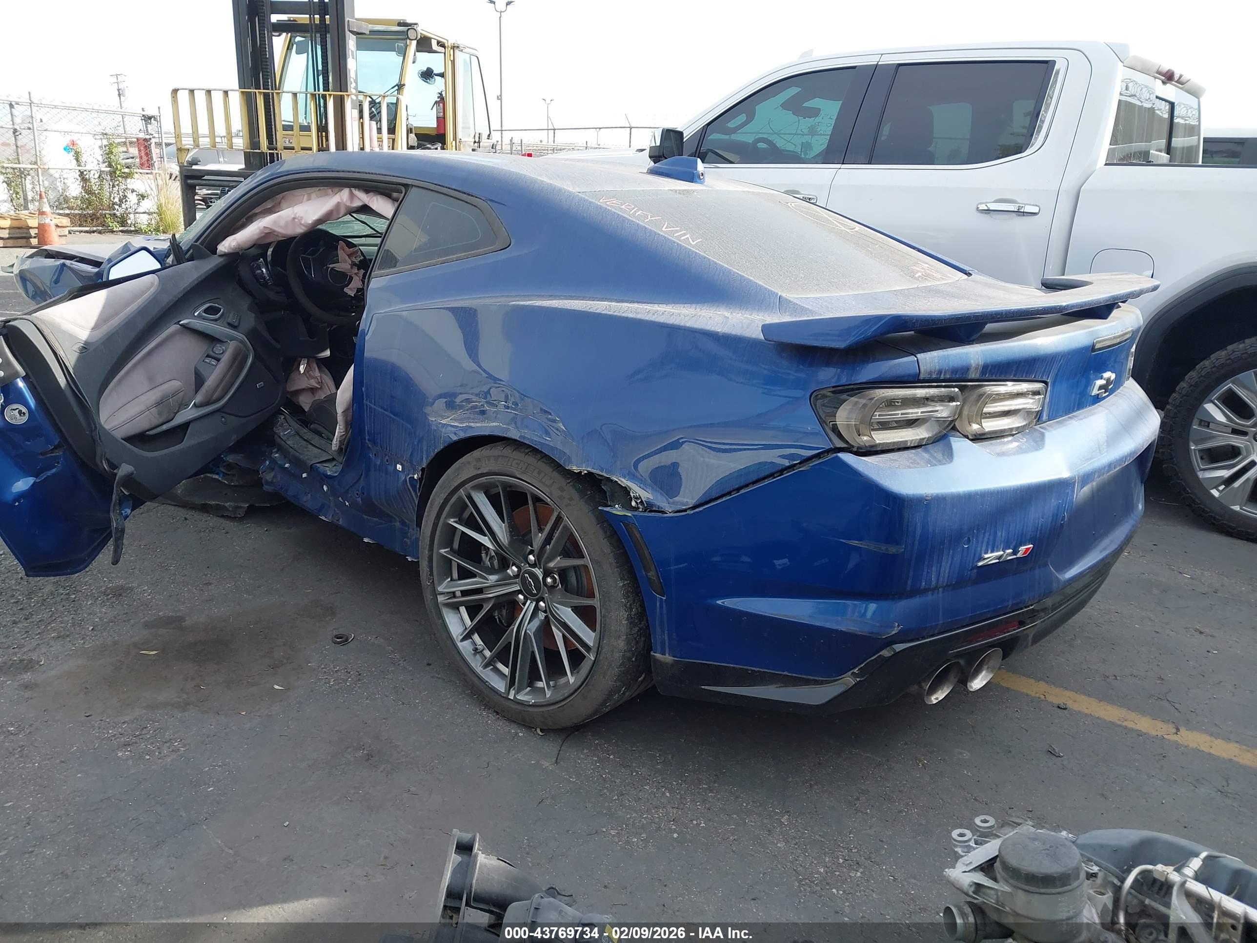 CHEVROLET CAMARO image 3