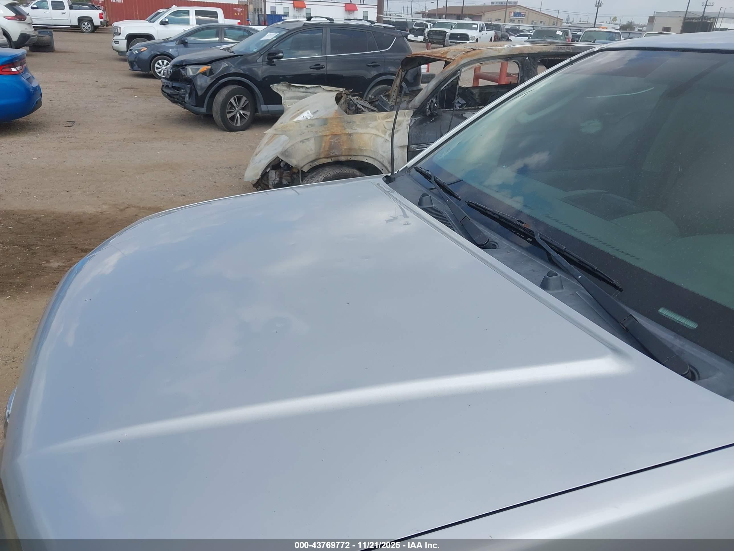 NISSAN FRONTIER image 6