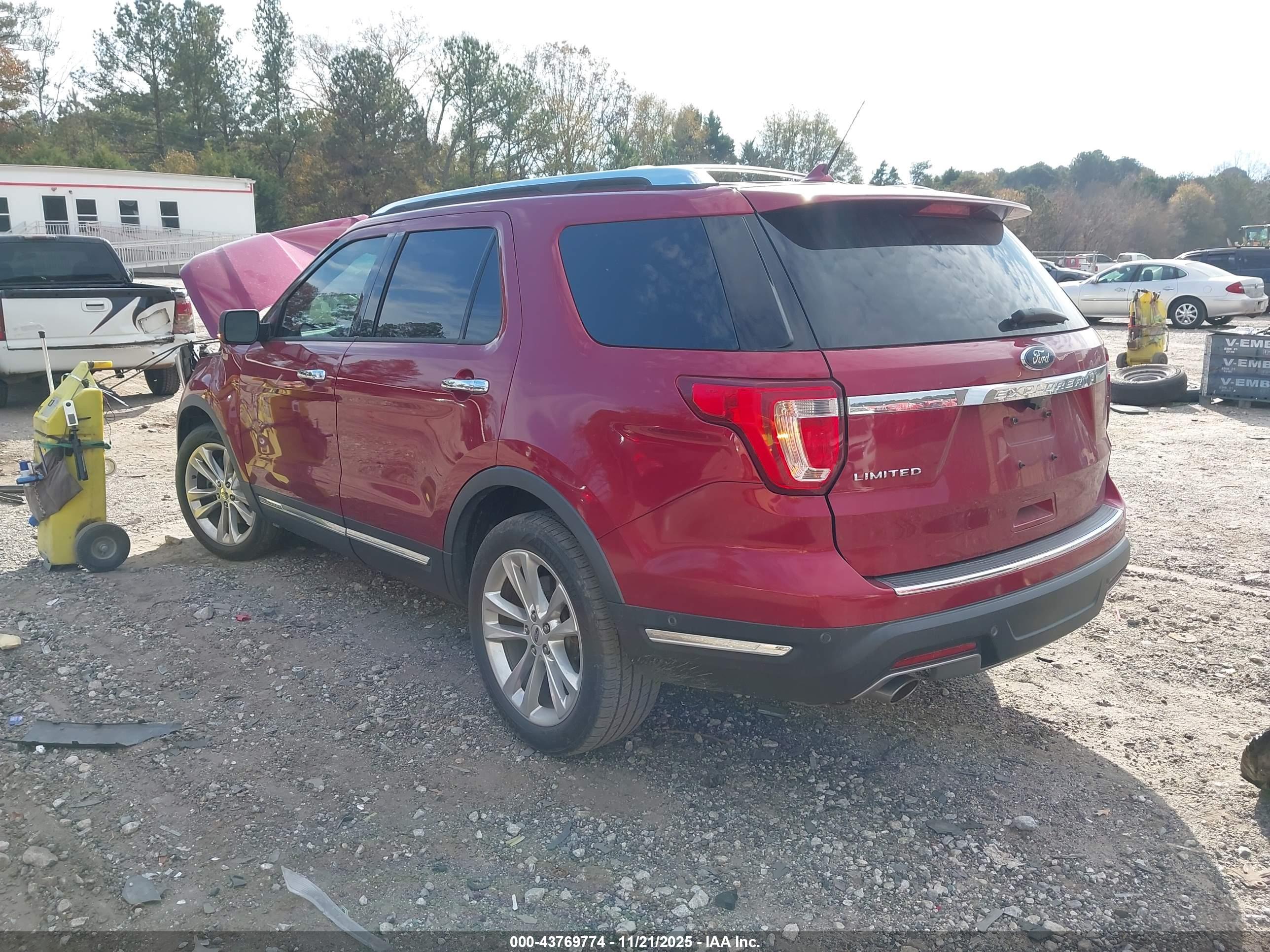 FORD EXPLORER image 3