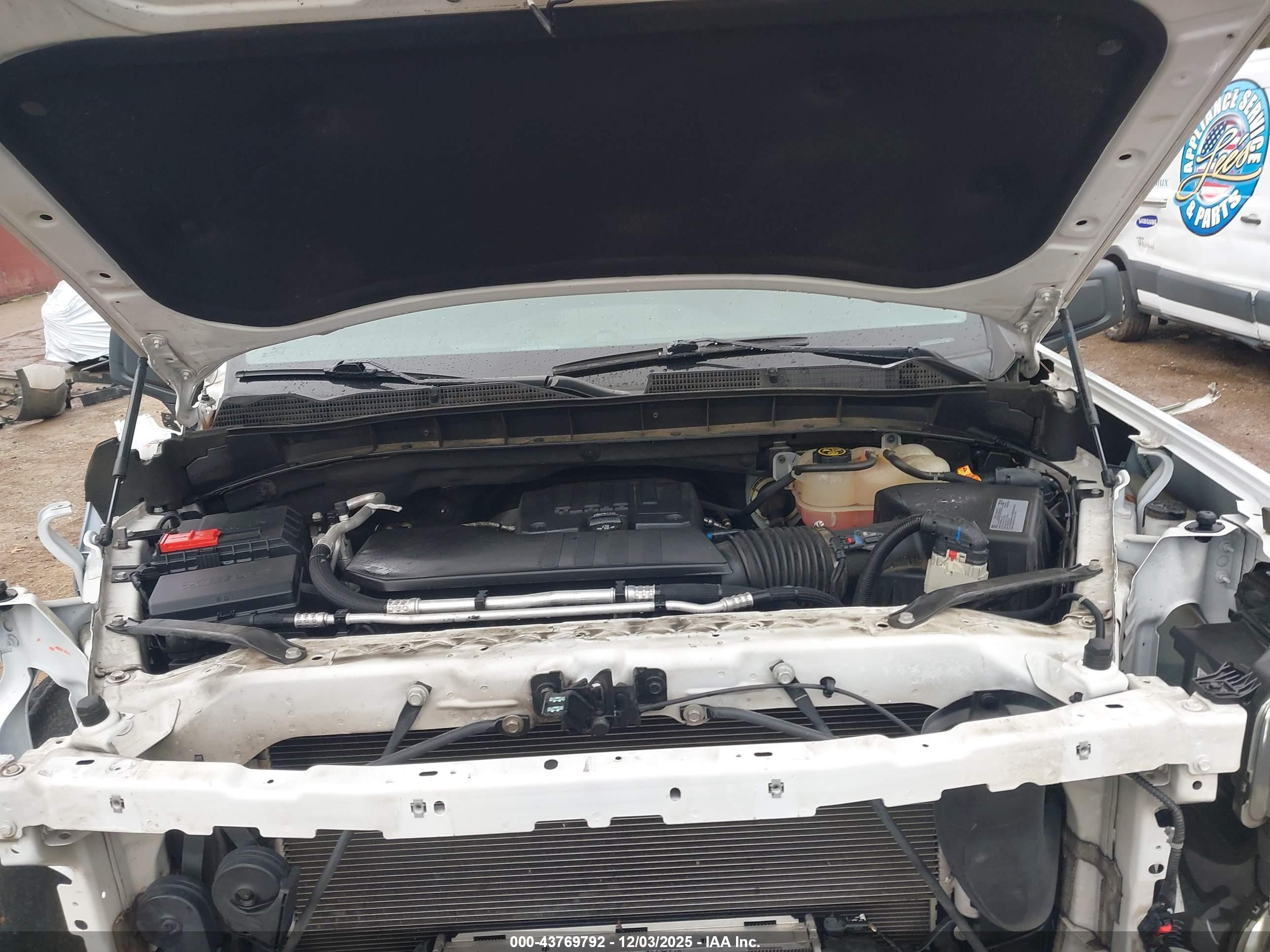 GMC SIERRA image 10