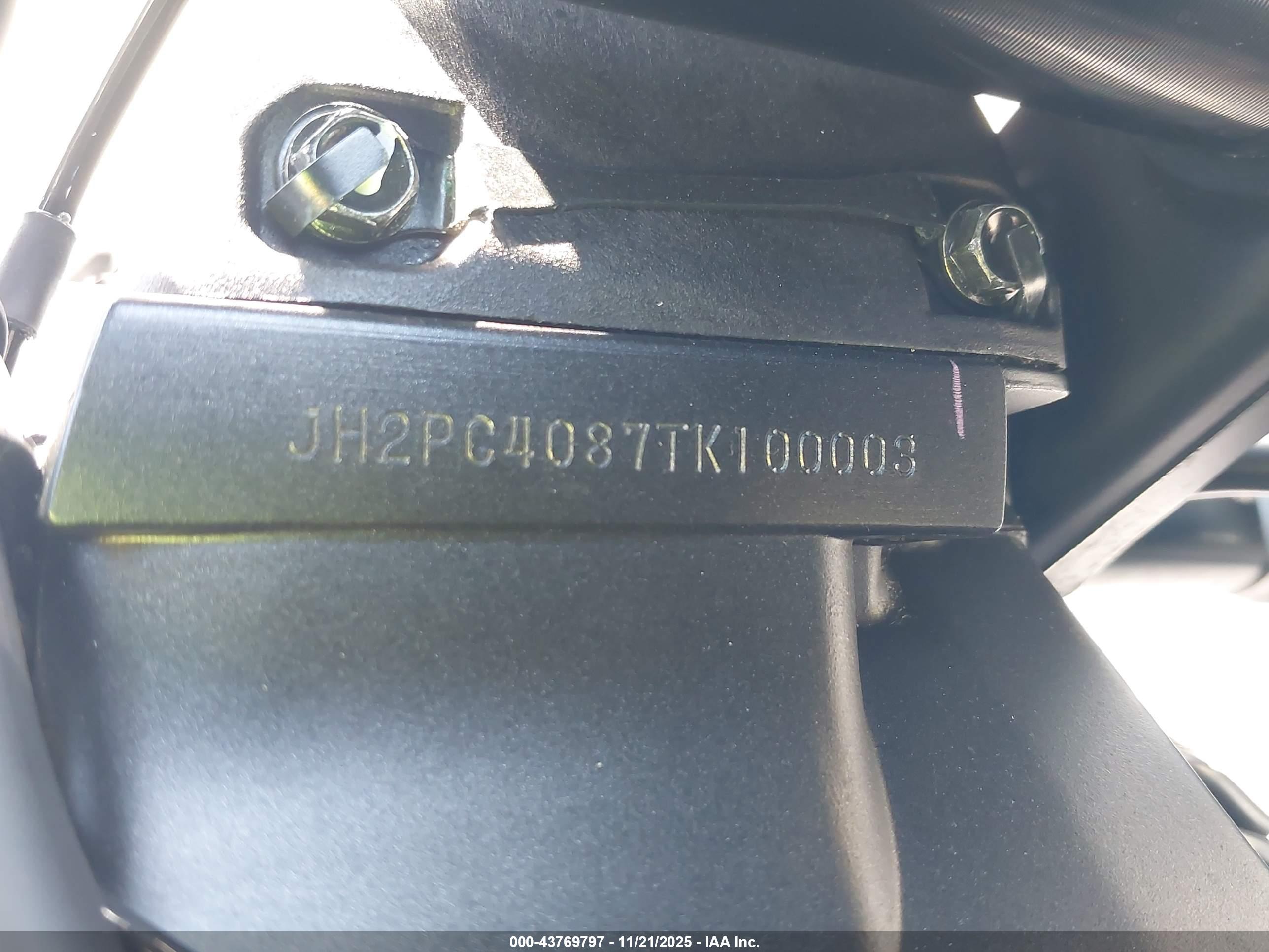 HONDA CBR600 image 10