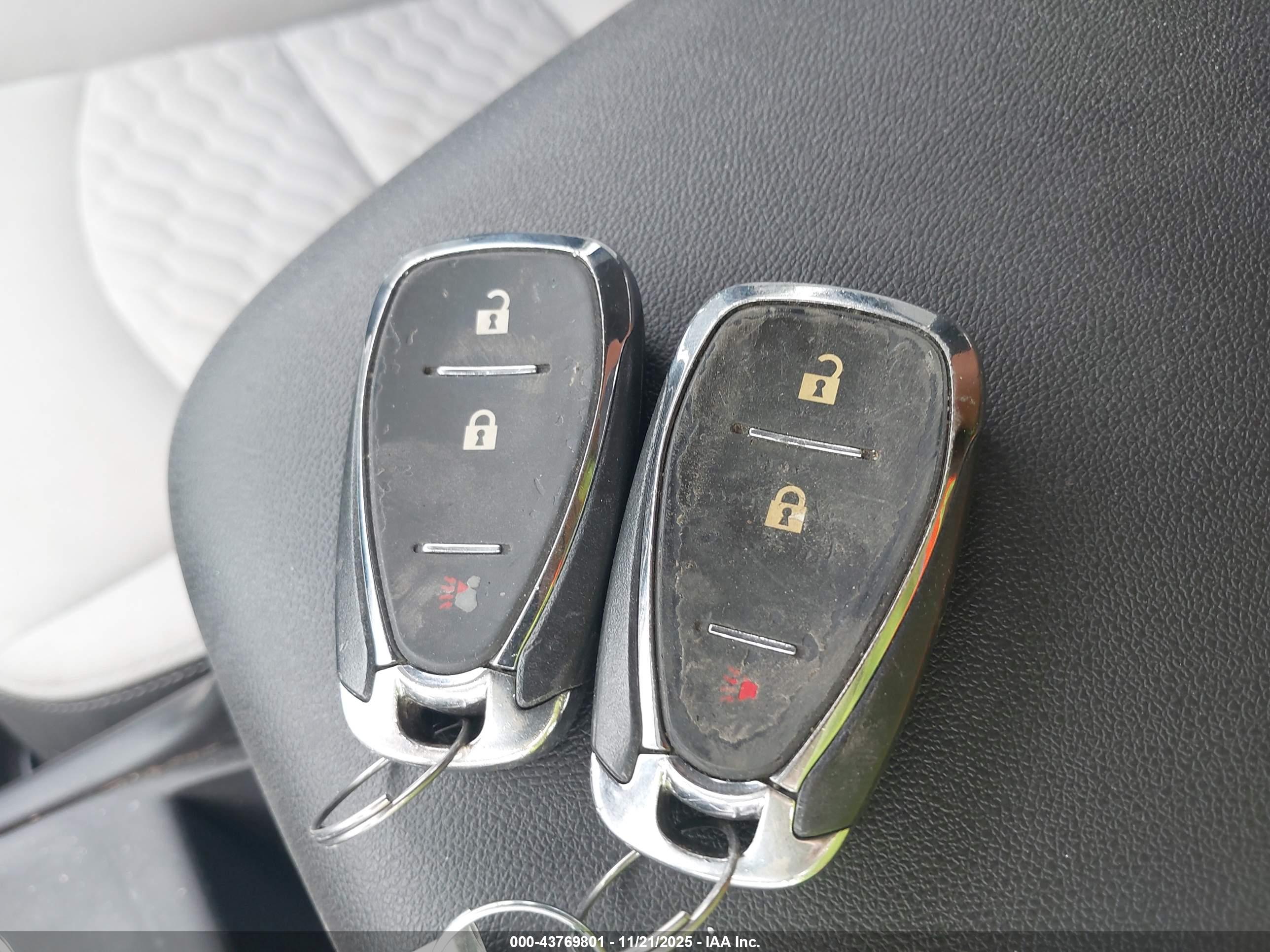 CHEVROLET EQUINOX image 11