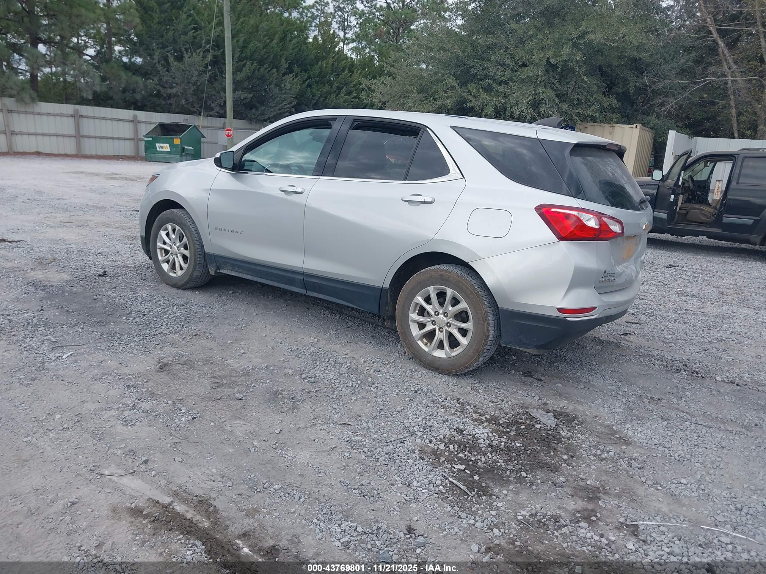 CHEVROLET EQUINOX image 3