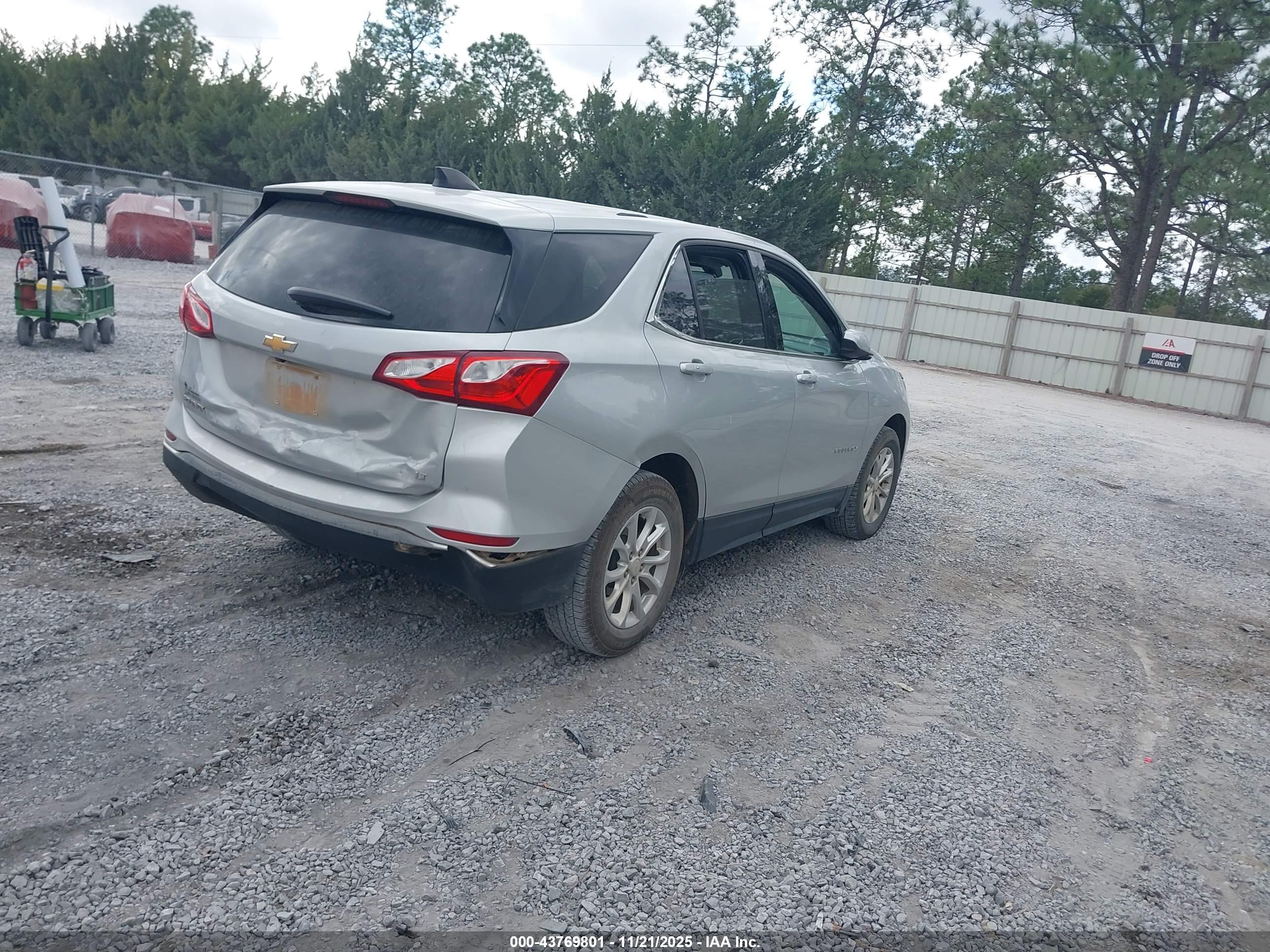 CHEVROLET EQUINOX image 4