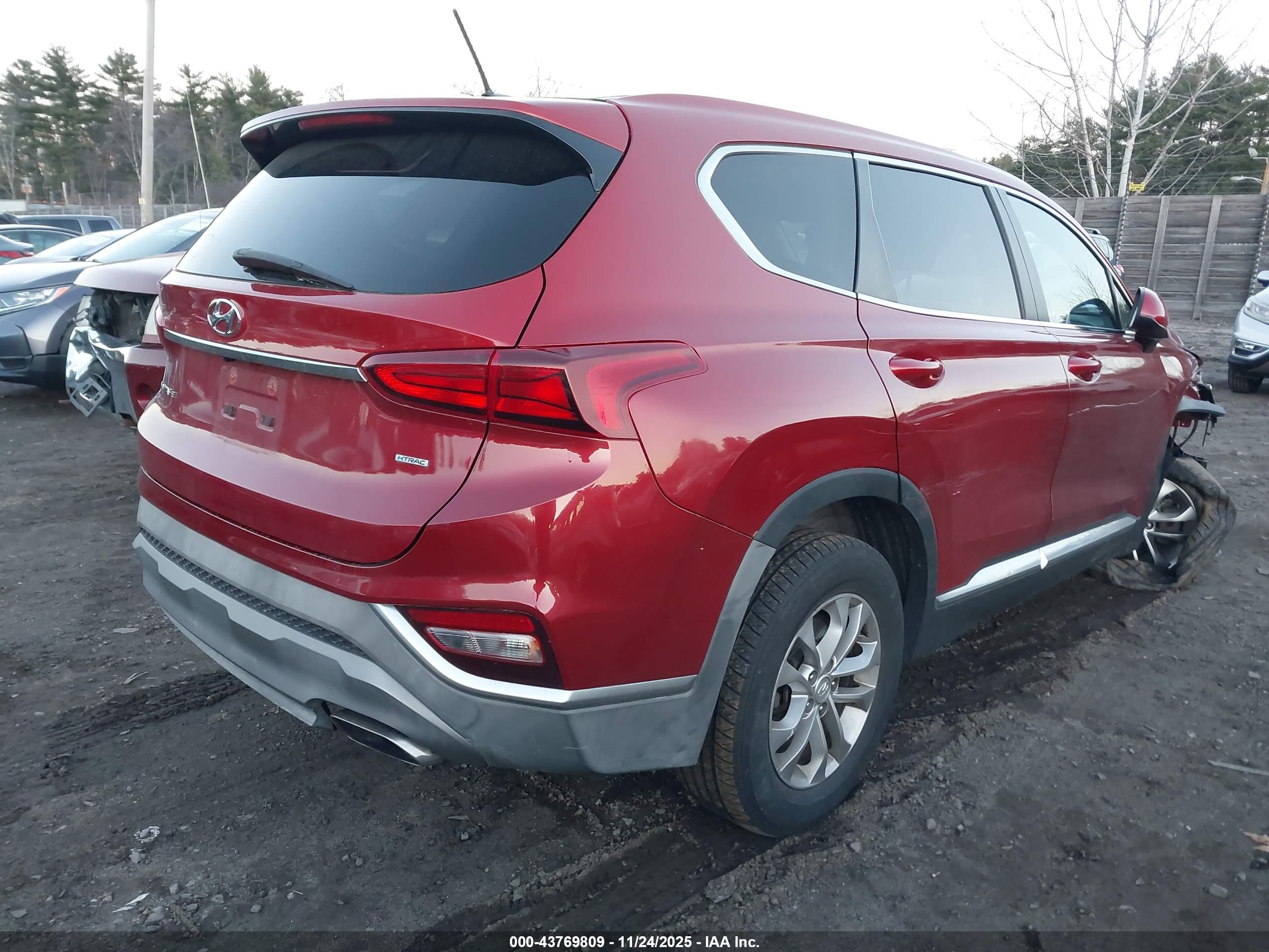 HYUNDAI SANTA image 4