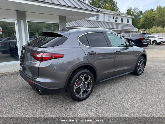 ALFA ROMEO image 4