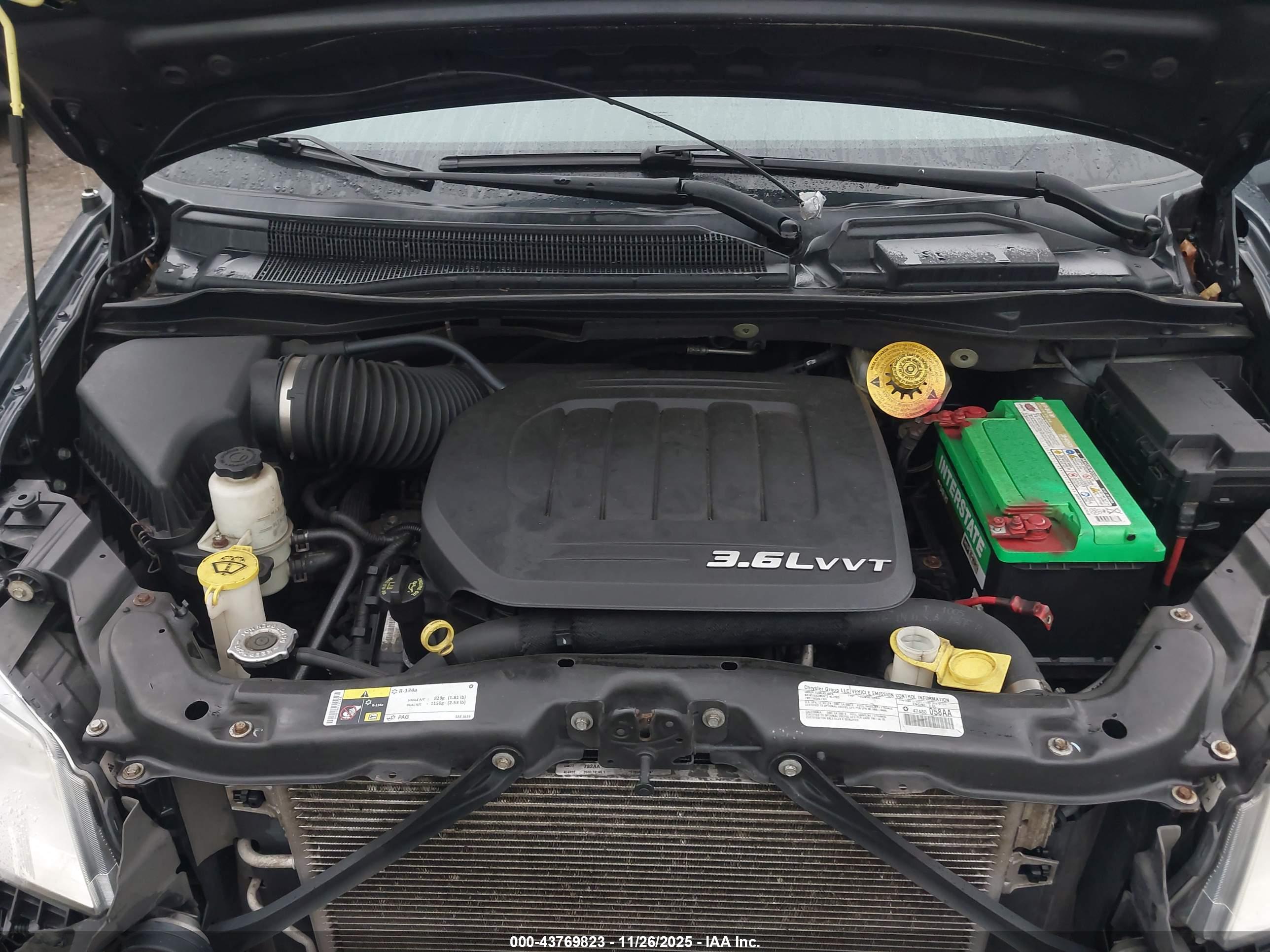 CHRYSLER TOWN image 10