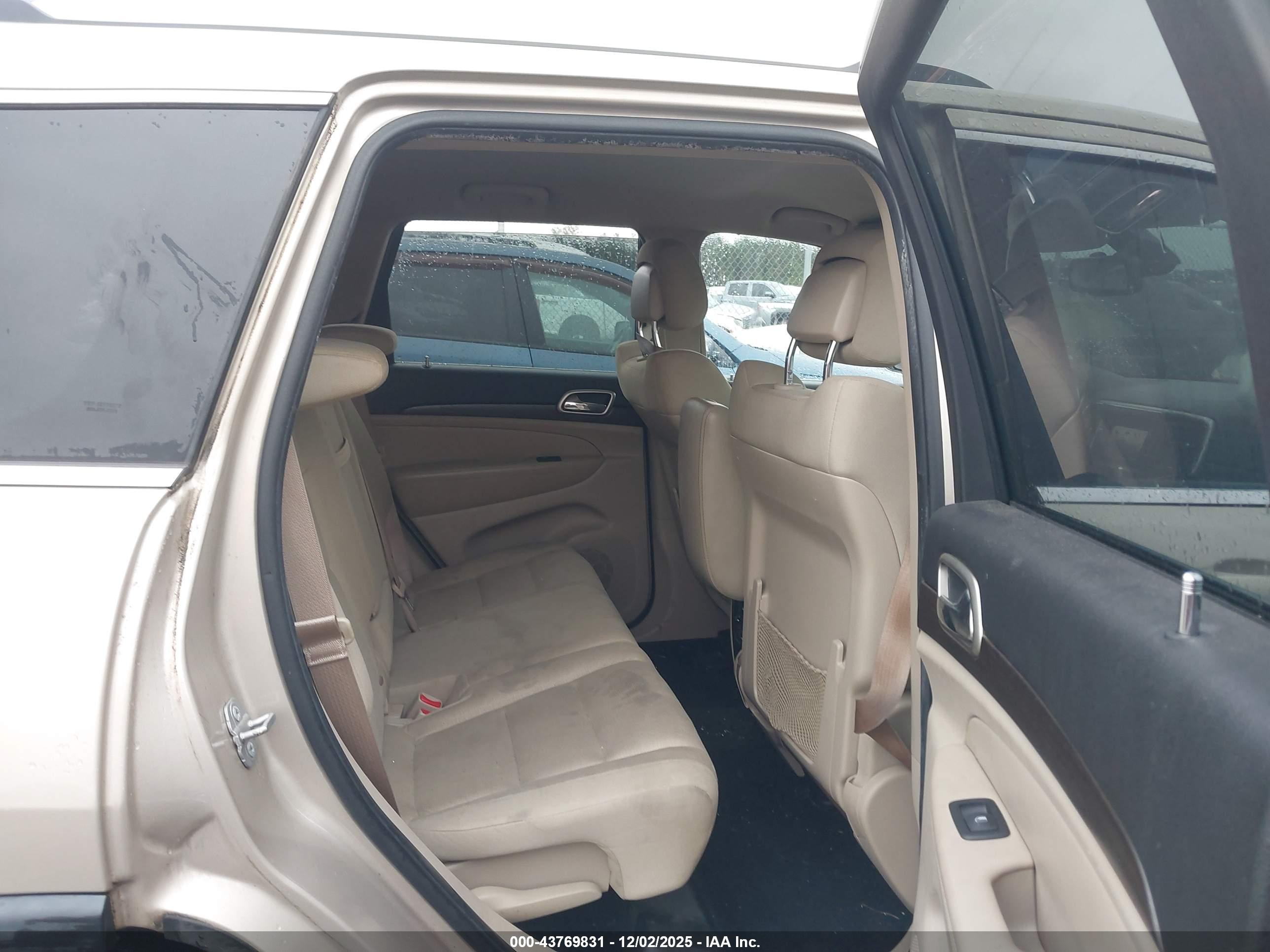 JEEP GRAND image 8