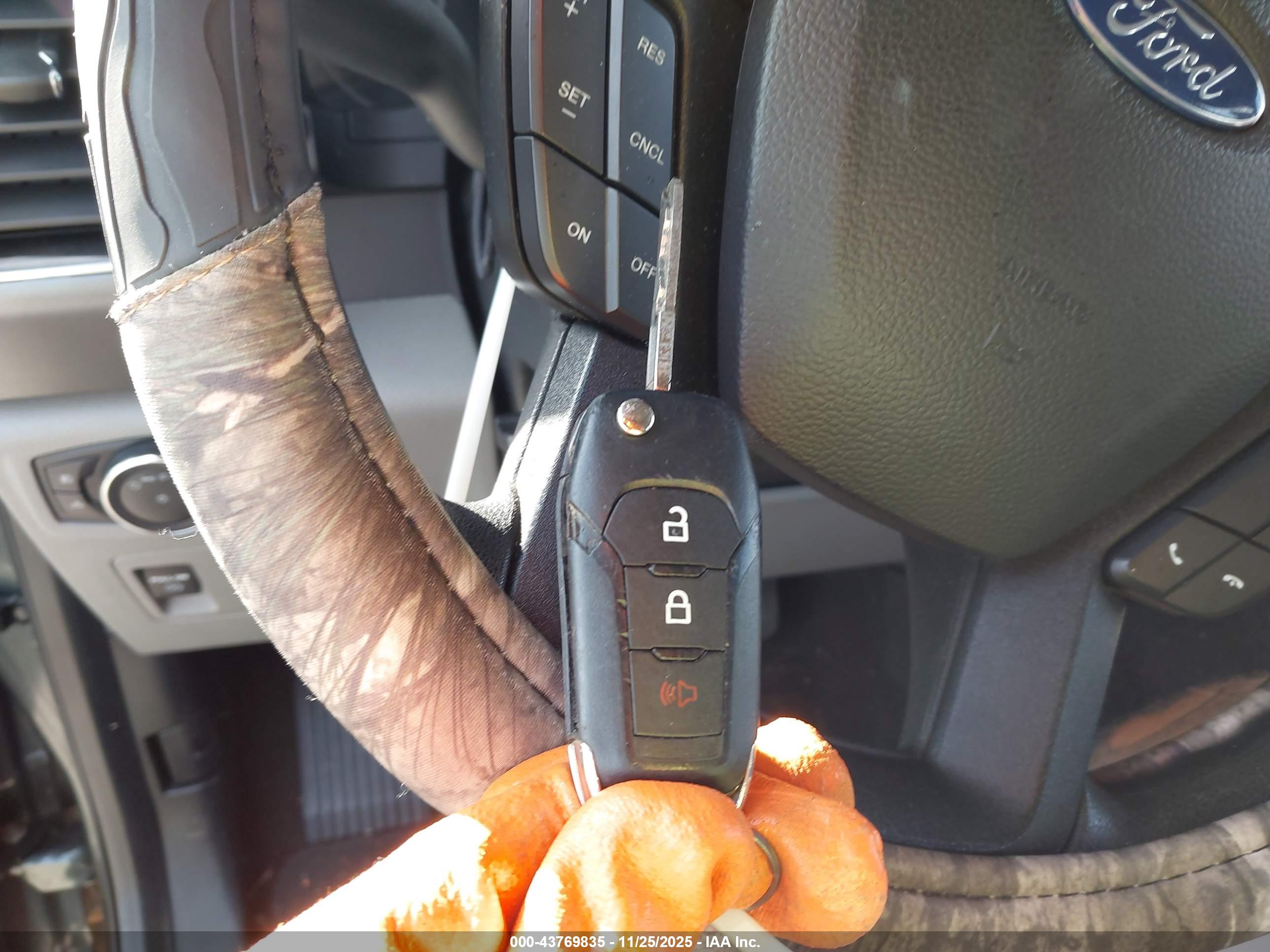 FORD F-150 image 11