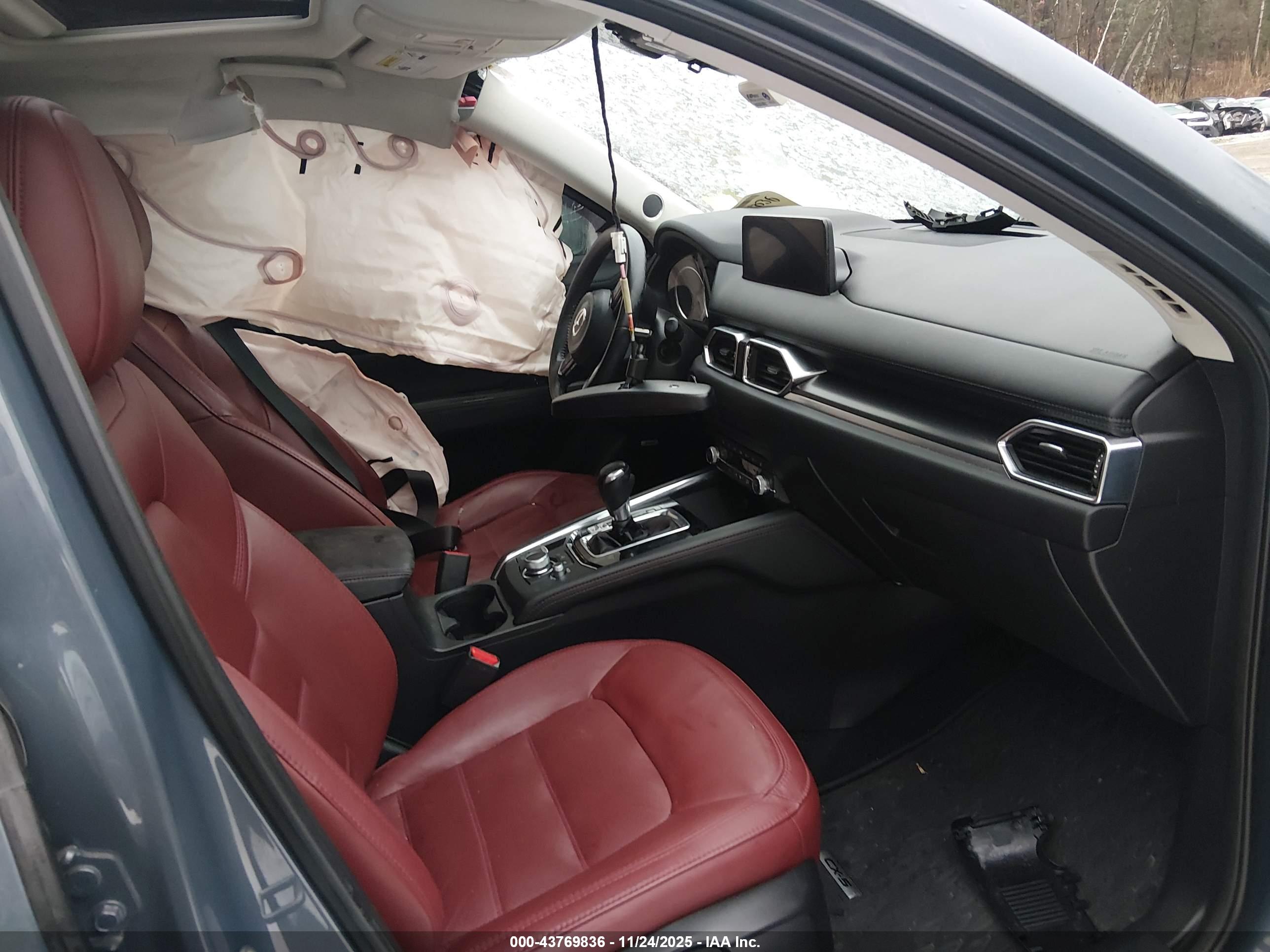 MAZDA CX-5 image 5