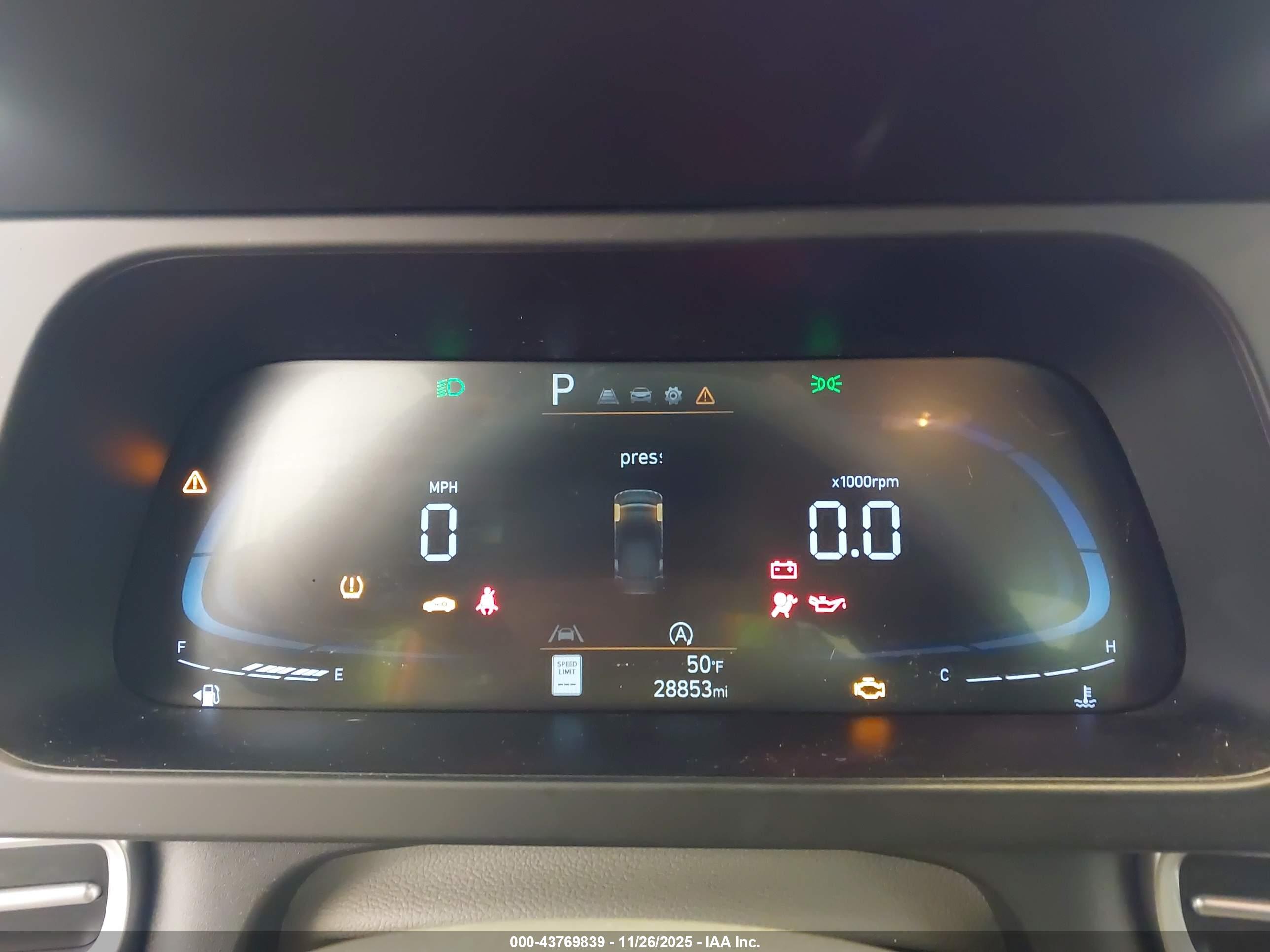HYUNDAI ELANTRA image 7