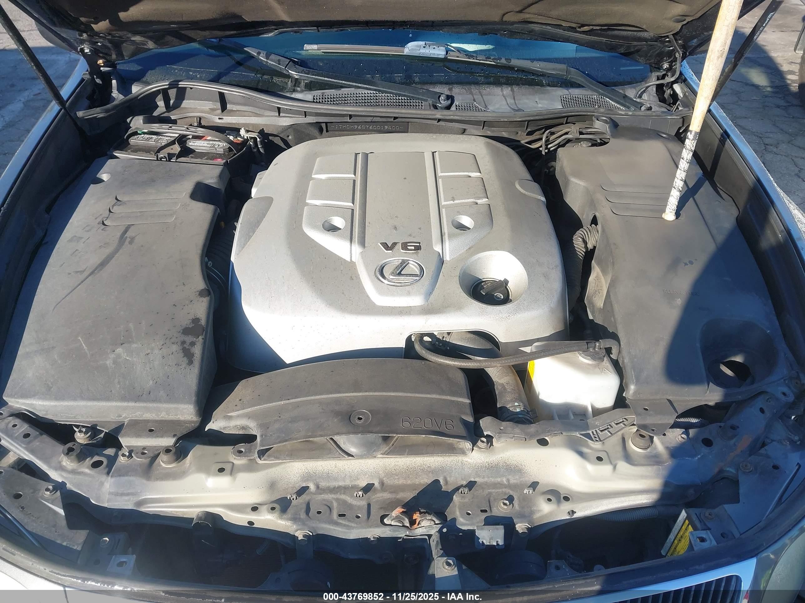 LEXUS GS image 10