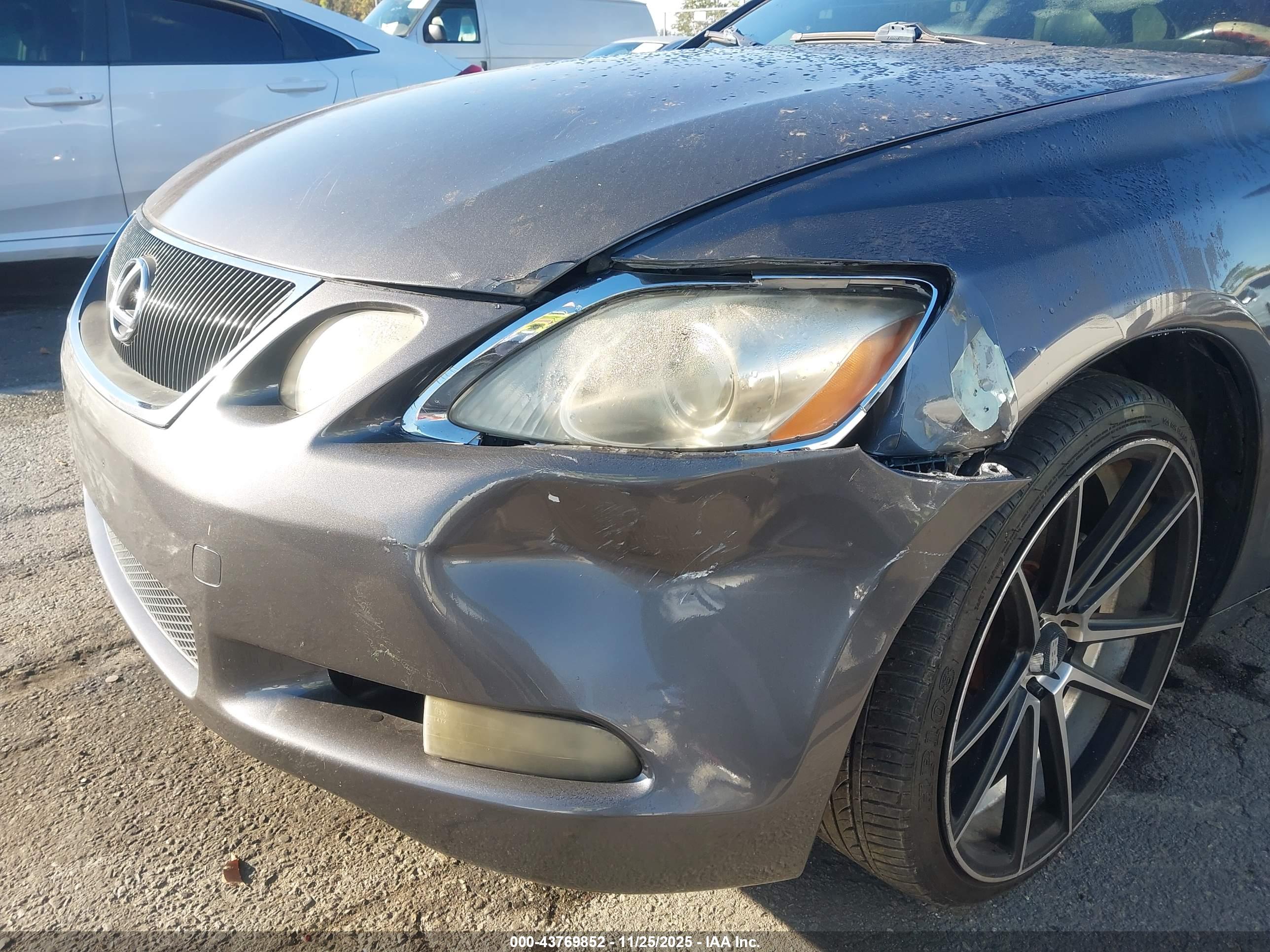 LEXUS GS image 6