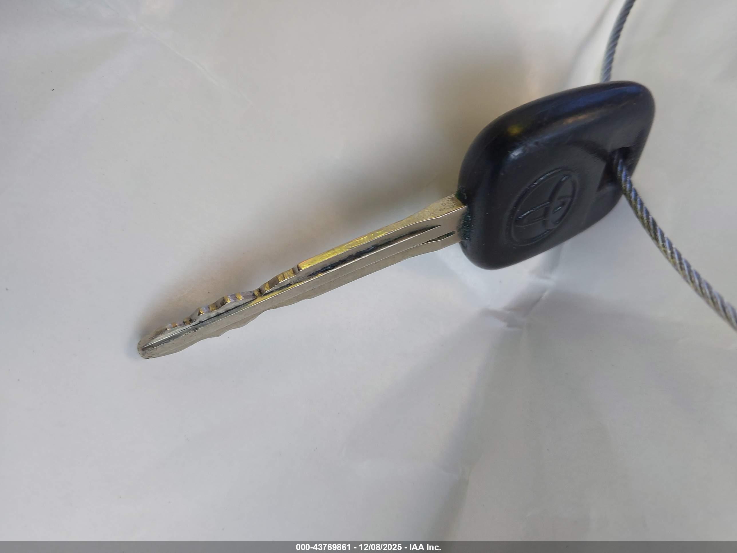 TOYOTA YARIS image 11