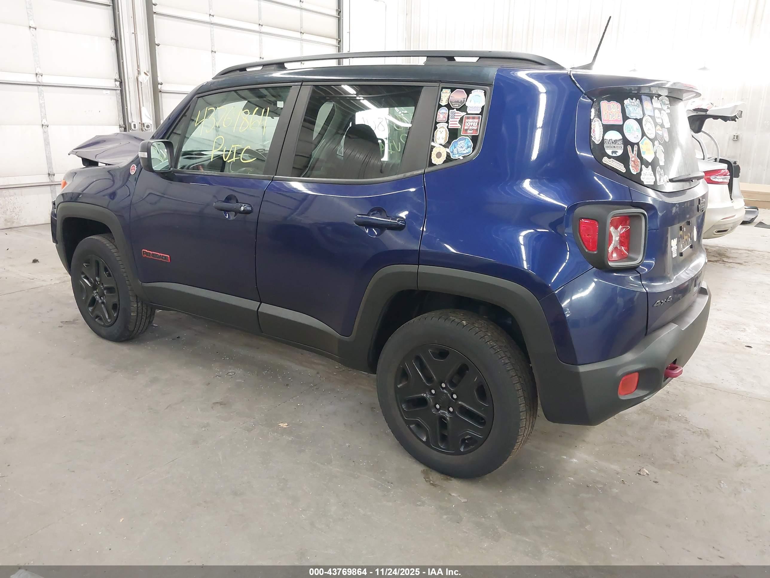 JEEP RENEGADE image 3