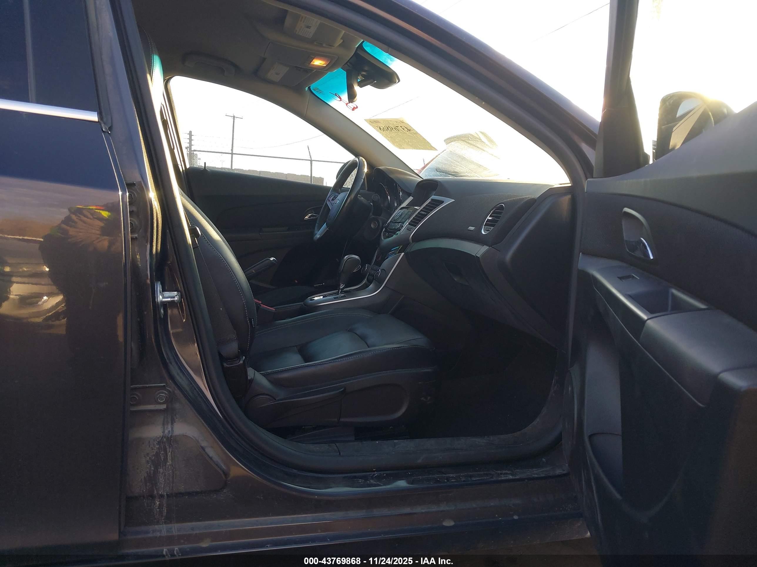 CHEVROLET CRUZE image 5