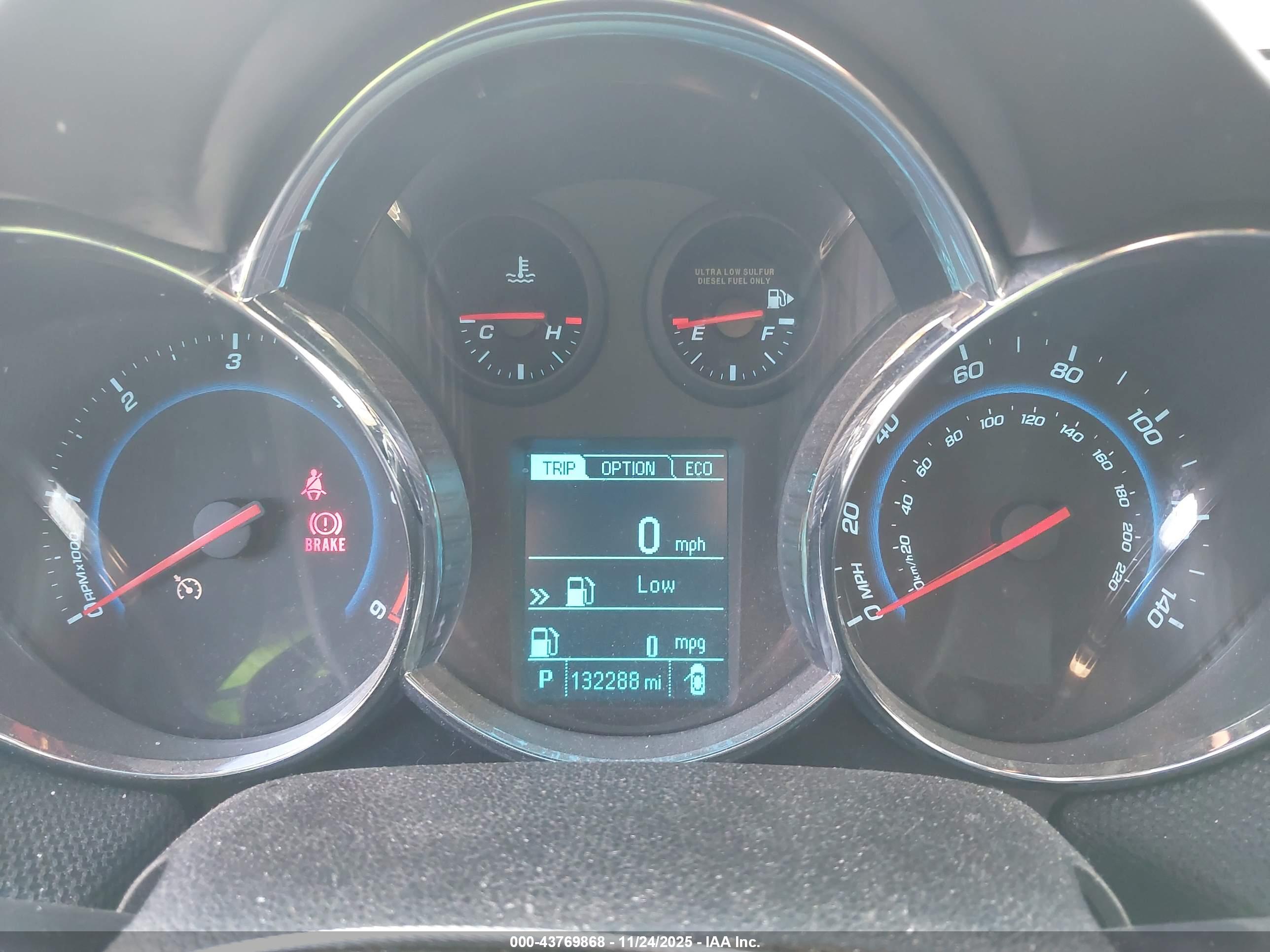 CHEVROLET CRUZE image 7
