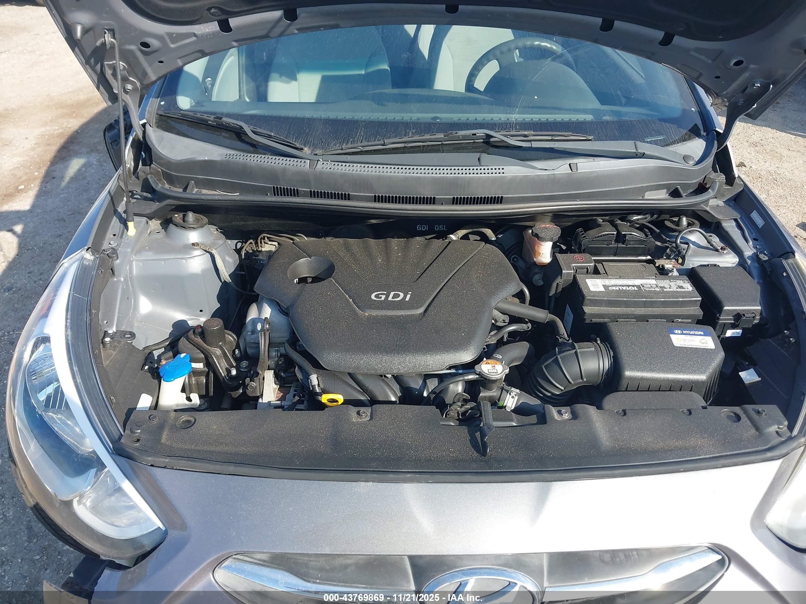 HYUNDAI ACCENT image 10