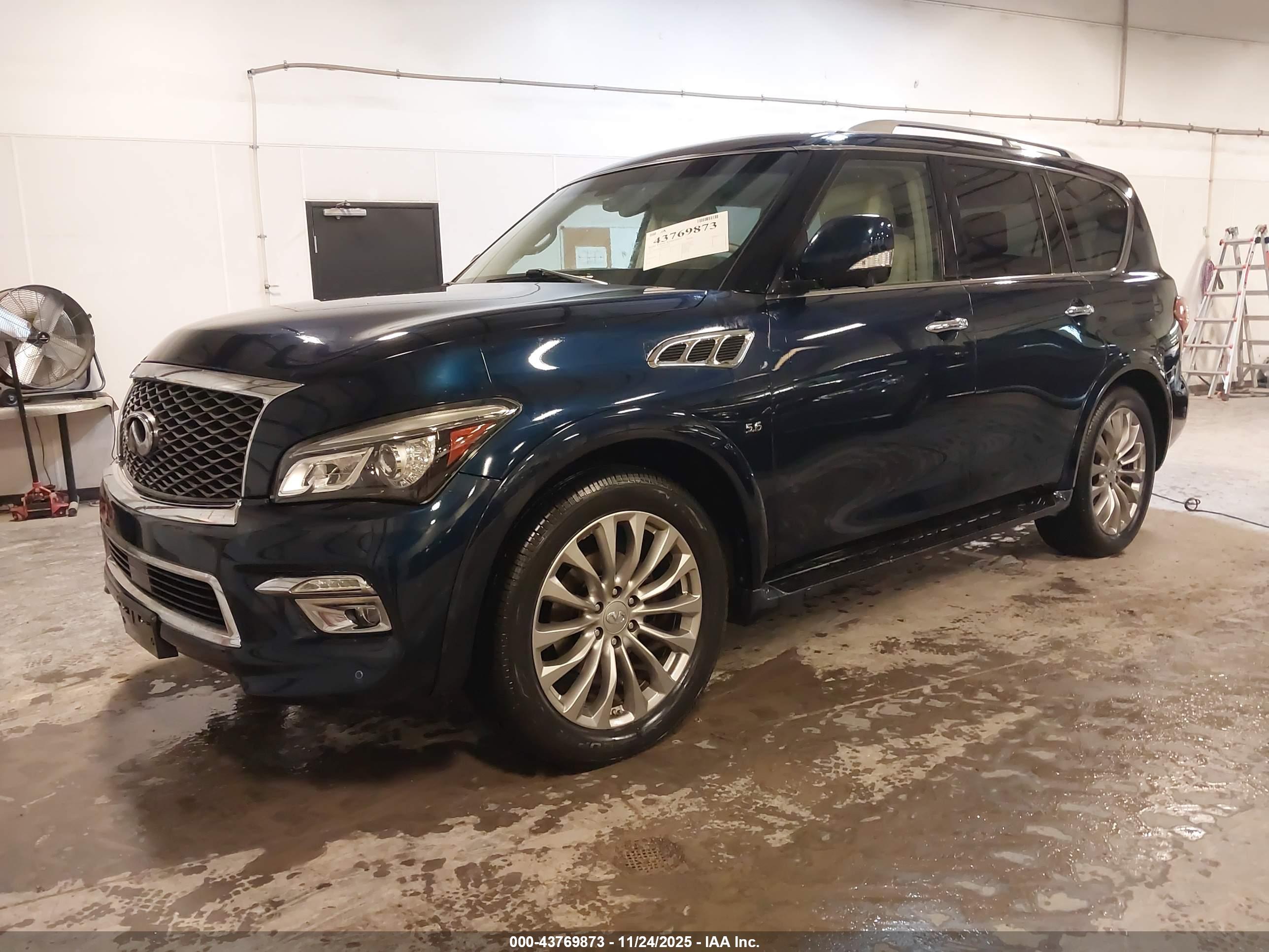 INFINITI QX80 image 2