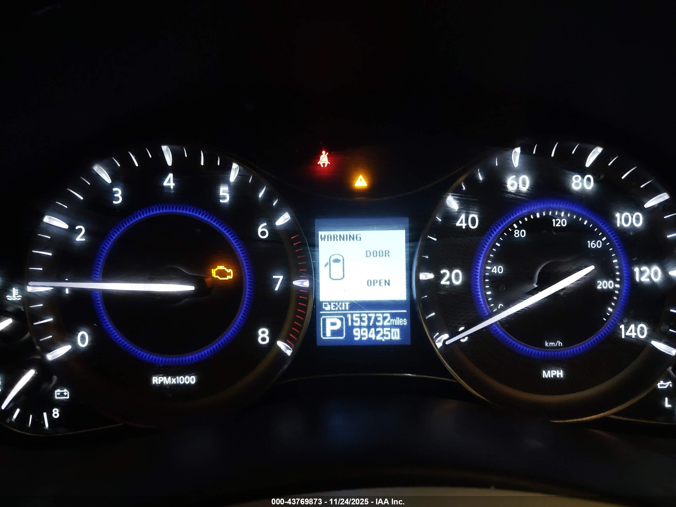 INFINITI QX80 image 7
