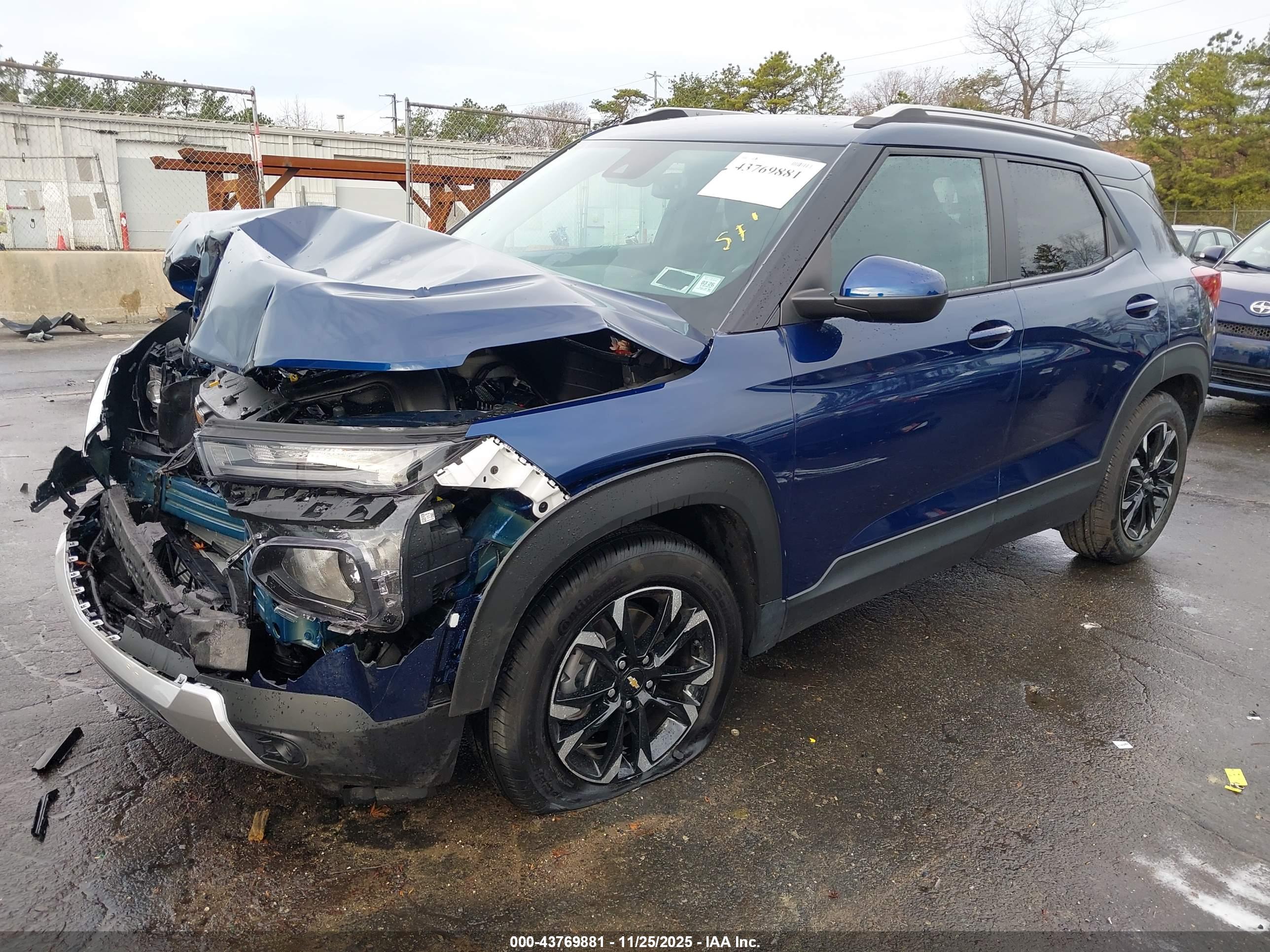 CHEVROLET TRAILBLAZER image 2