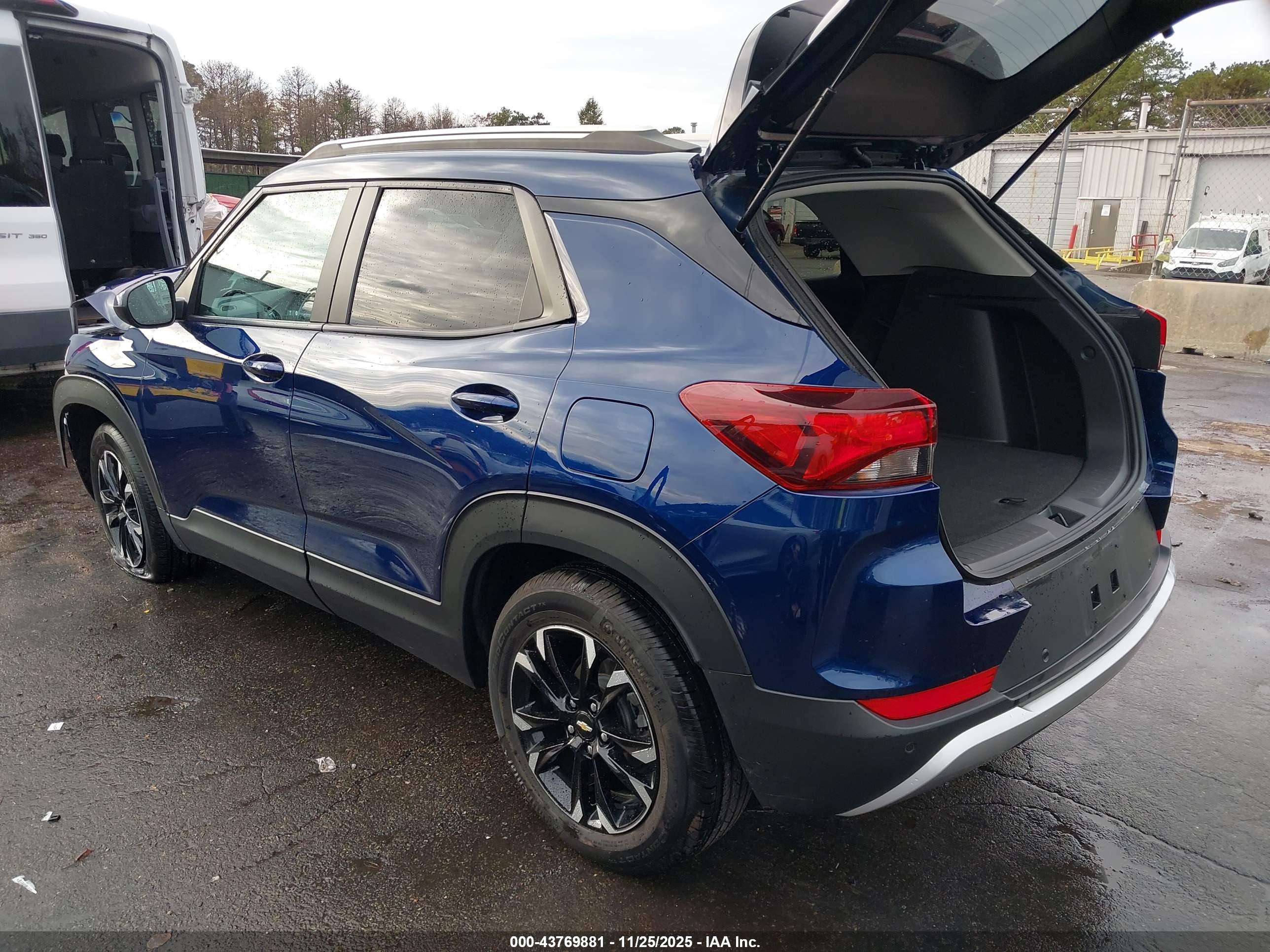 CHEVROLET TRAILBLAZER image 3